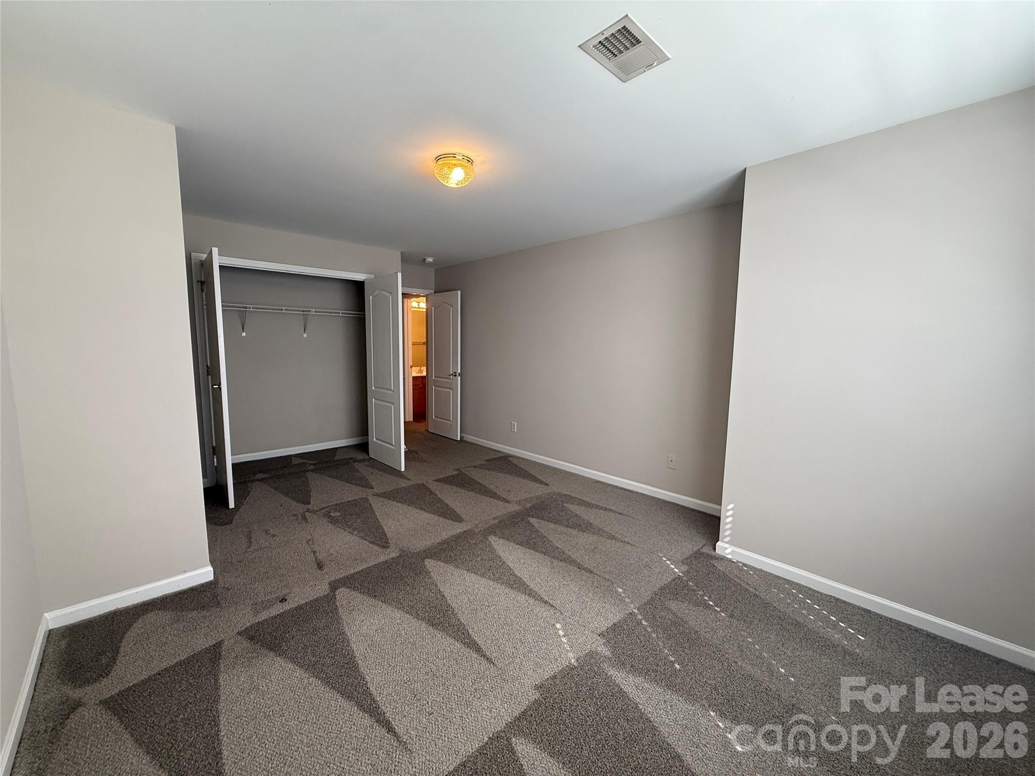 7333 Michaels Landing Drive Property Photo 9