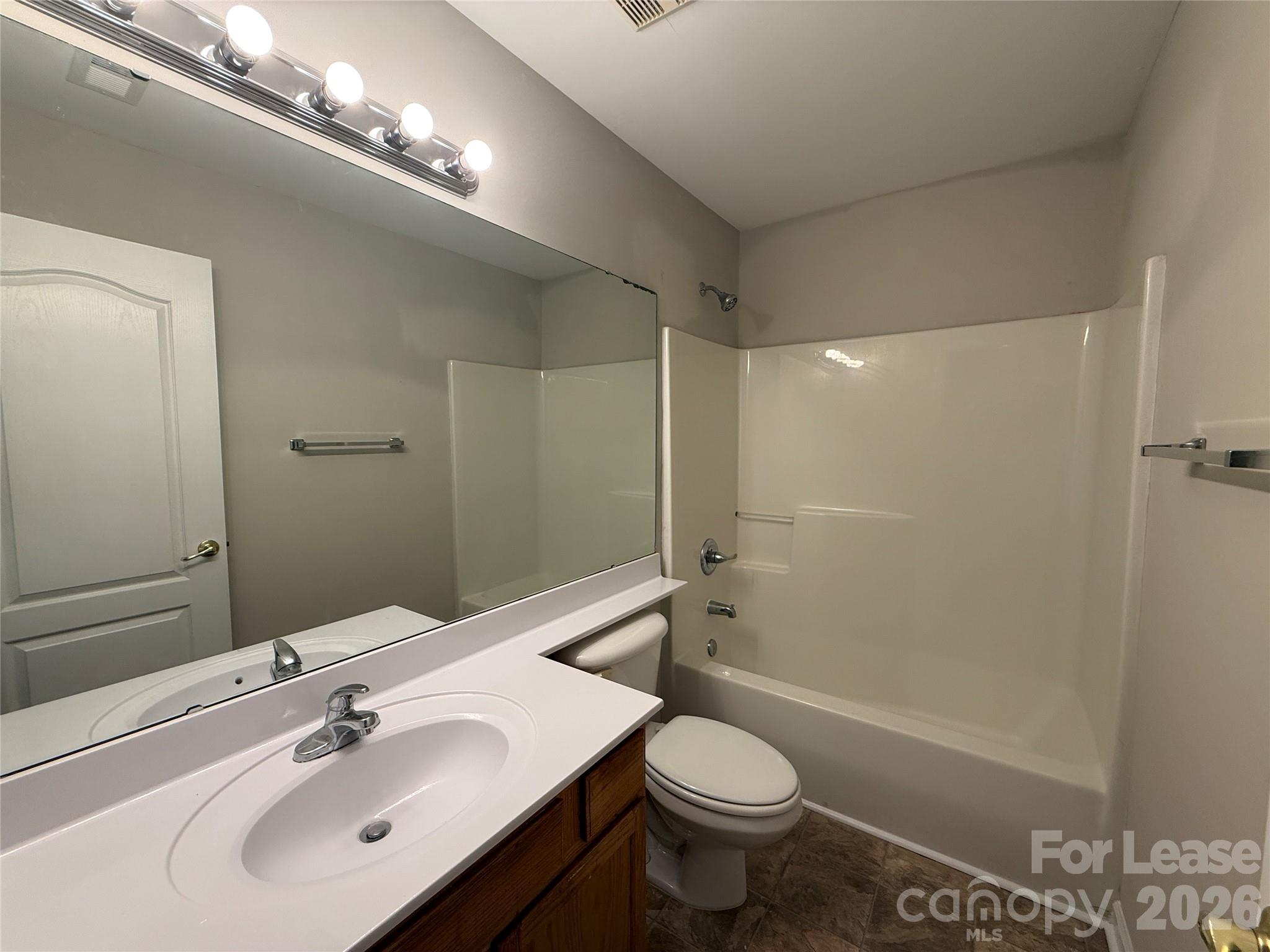 7333 Michaels Landing Drive Property Photo 10