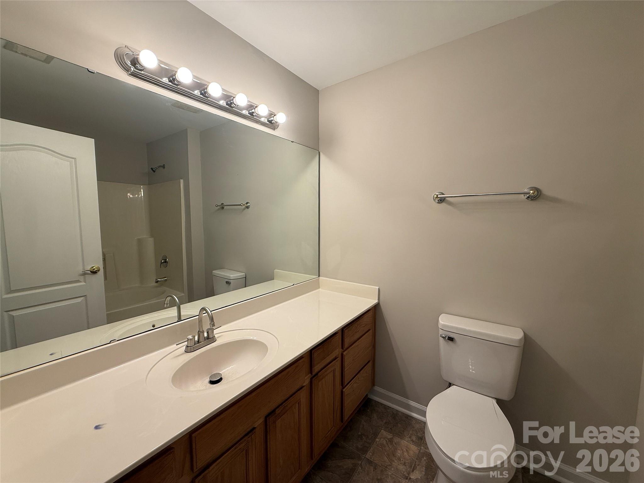 7333 Michaels Landing Drive Property Photo 13