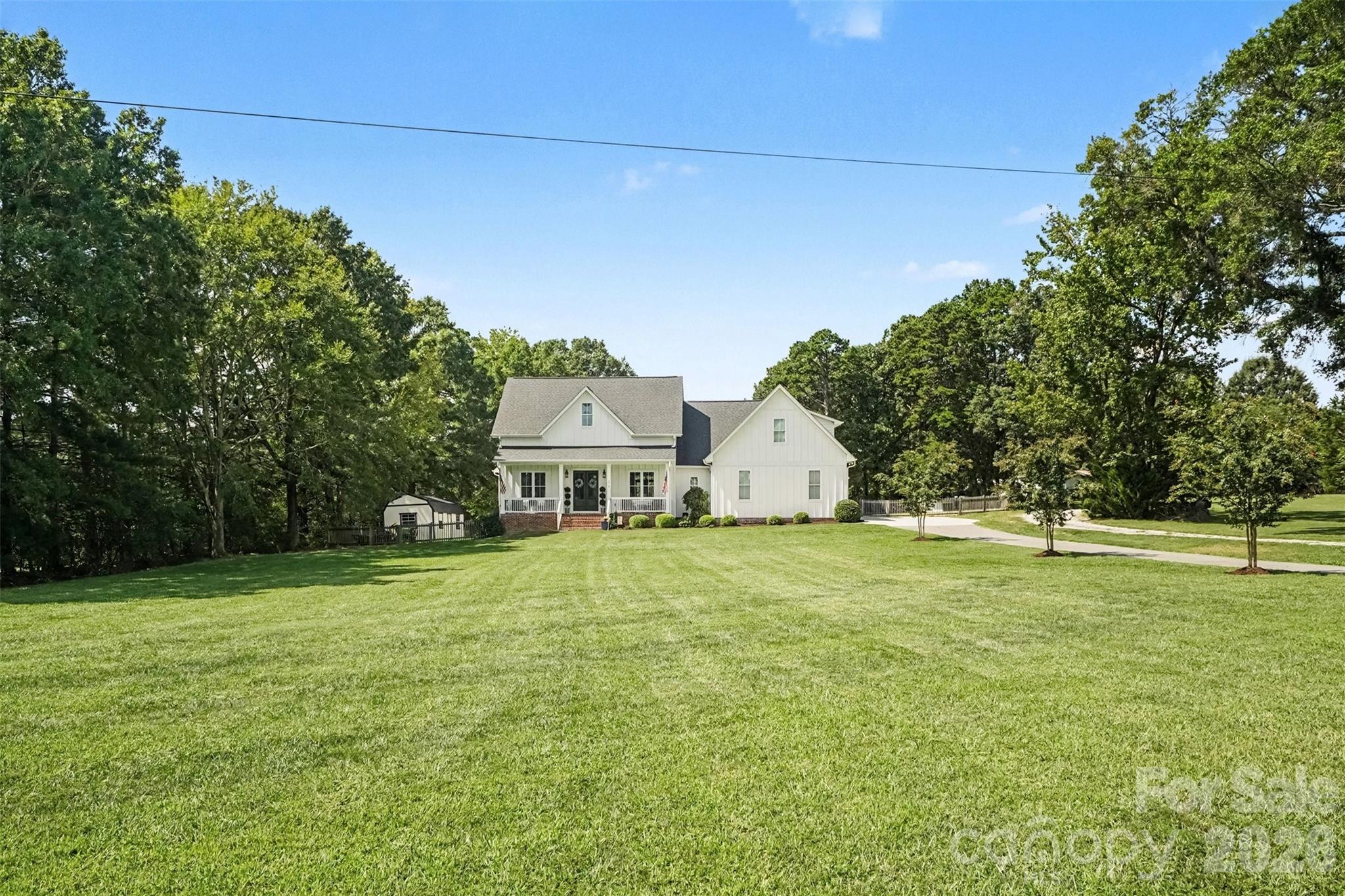 372 Linwood Road Property Photo 1