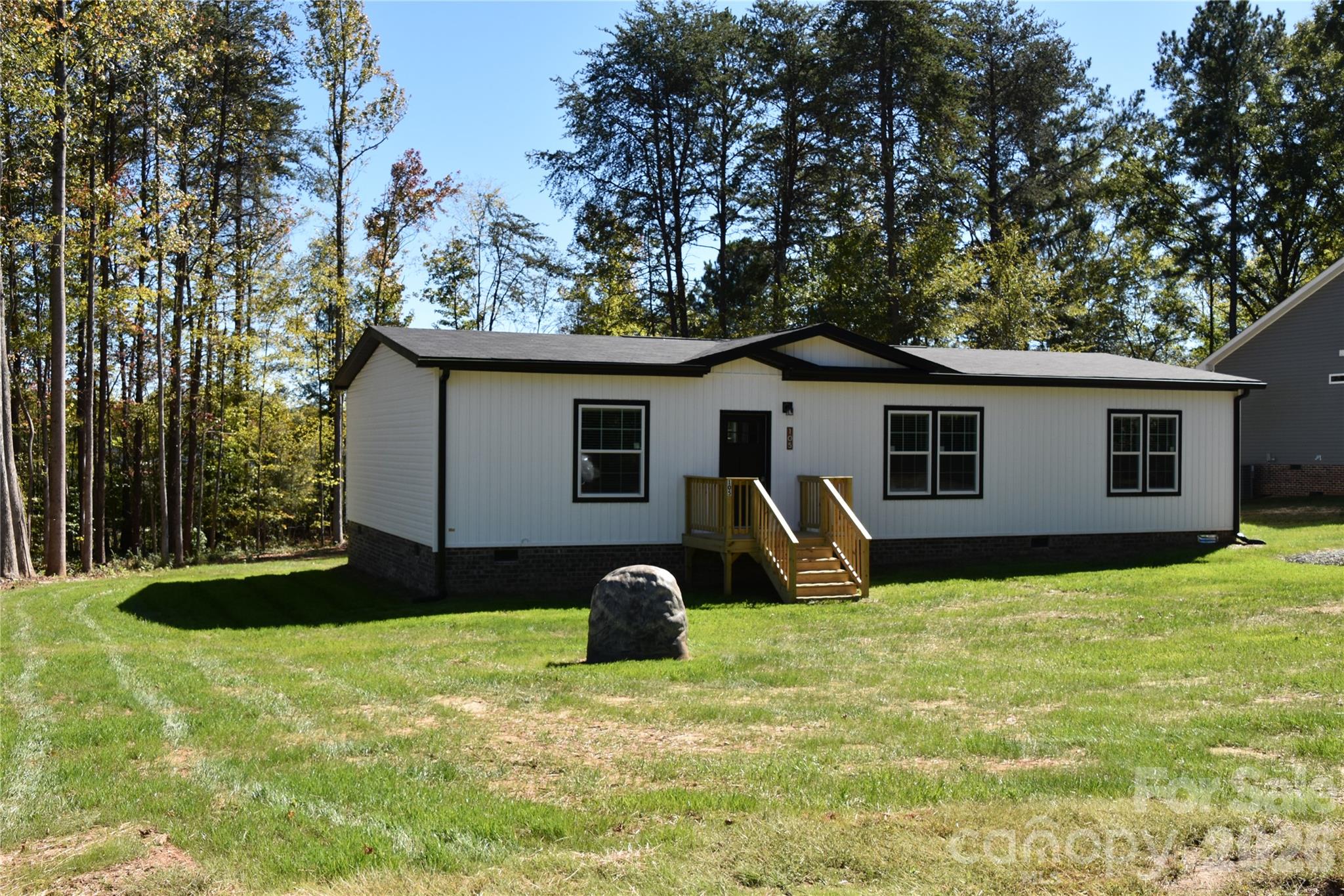 105 Cottontail Lane Property Photo 3