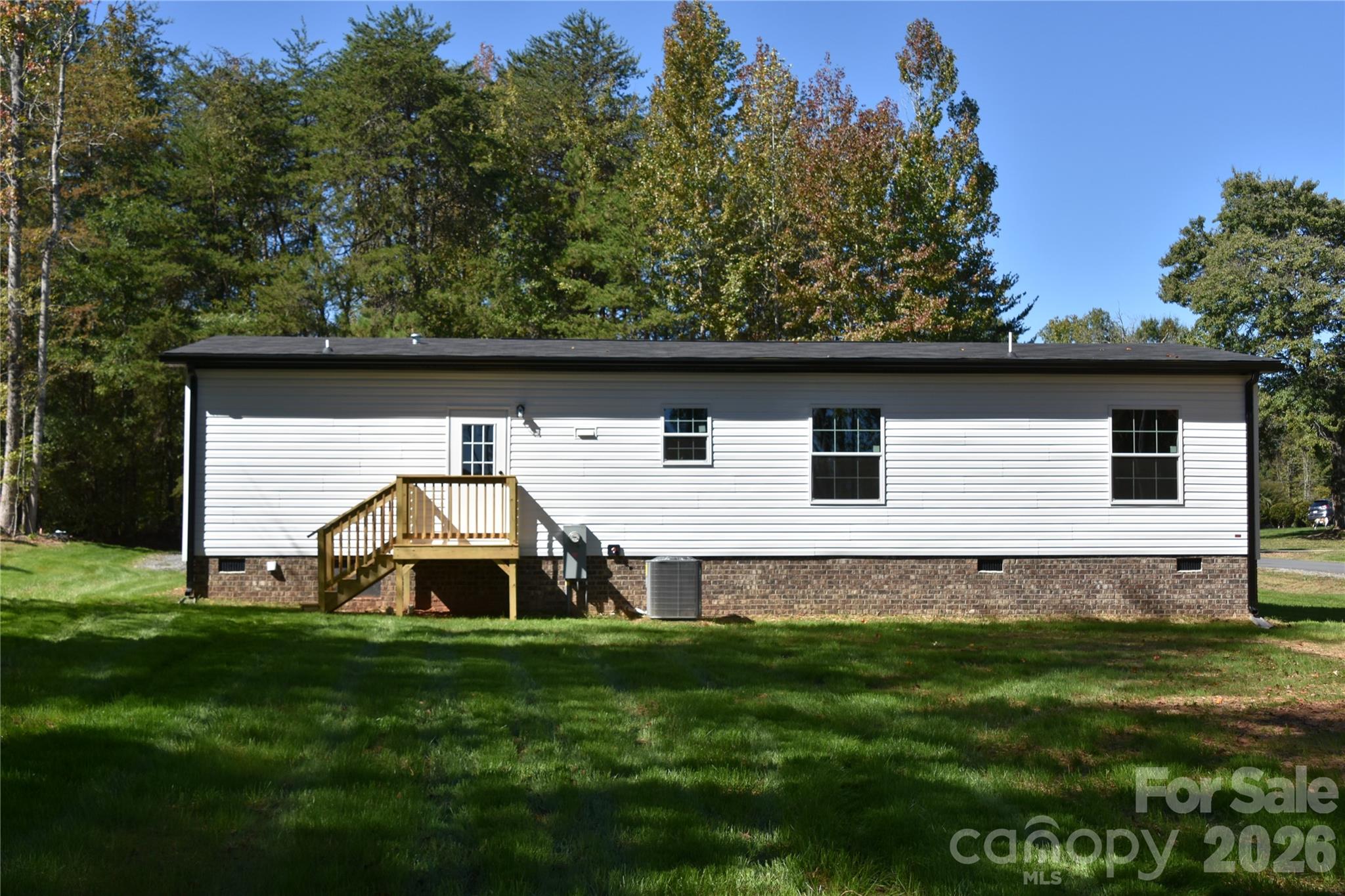 105 Cottontail Lane Property Photo 4