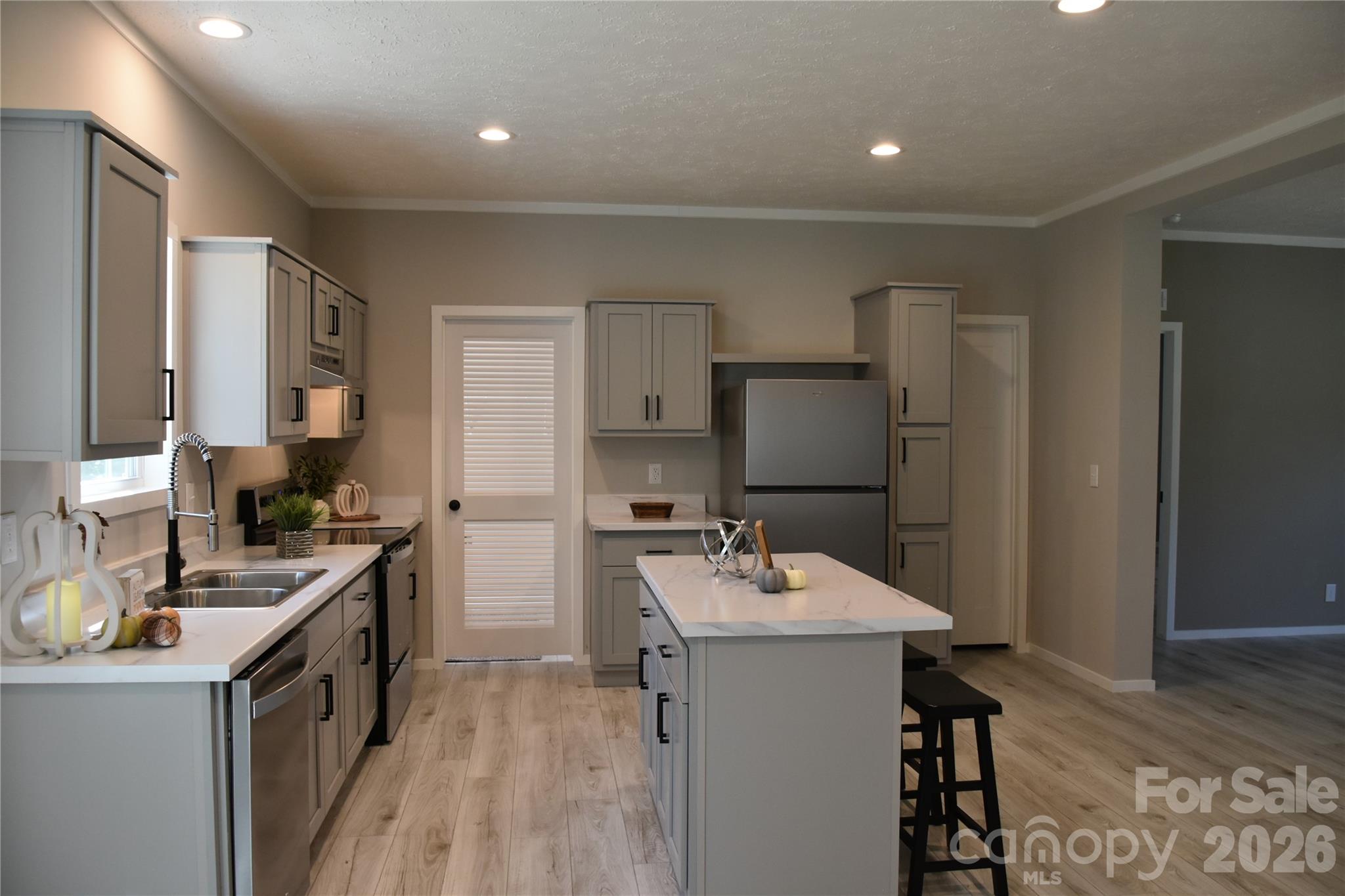 105 Cottontail Lane Property Photo 7