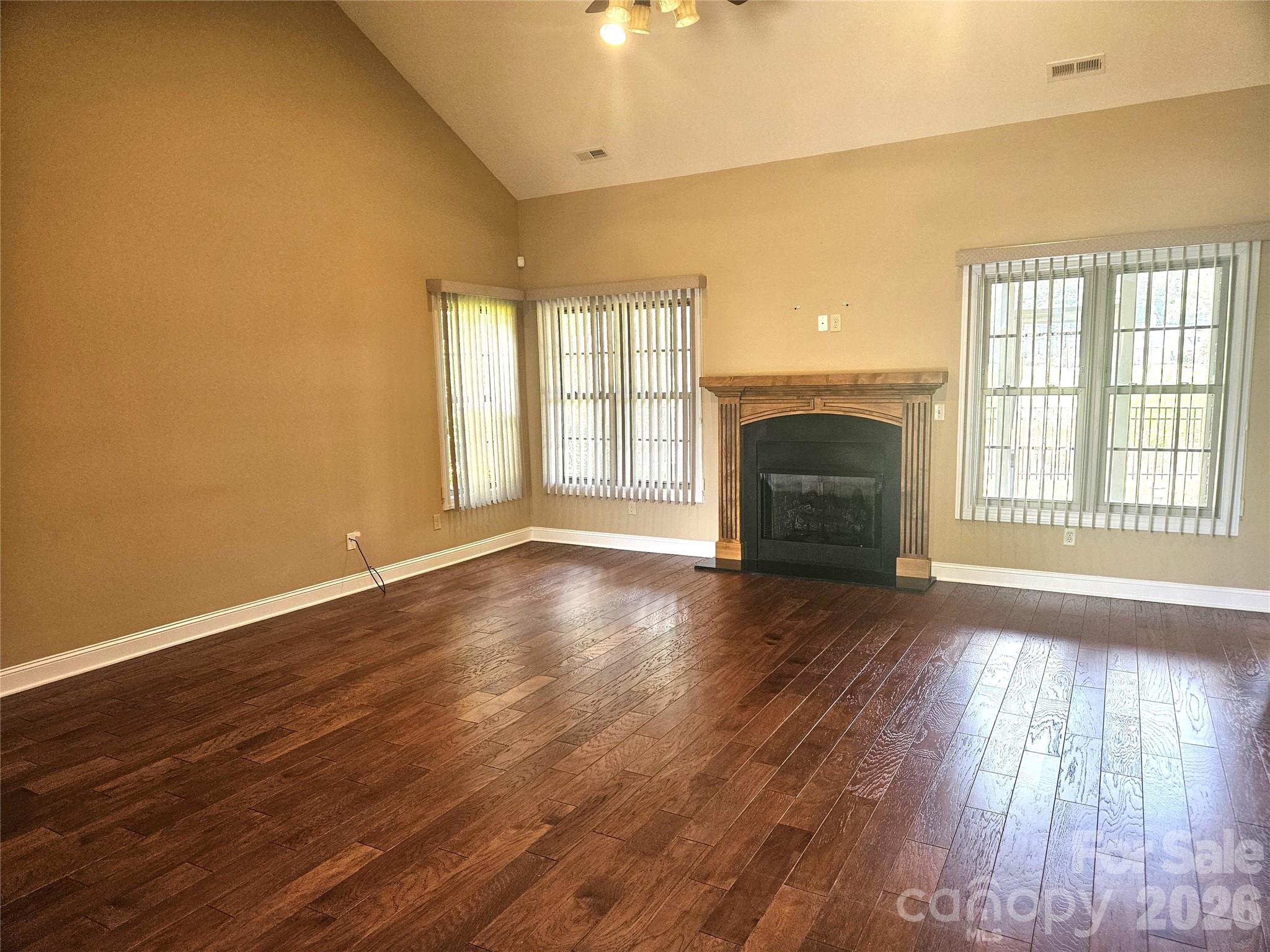 323 Wendover Drive Property Photo 8