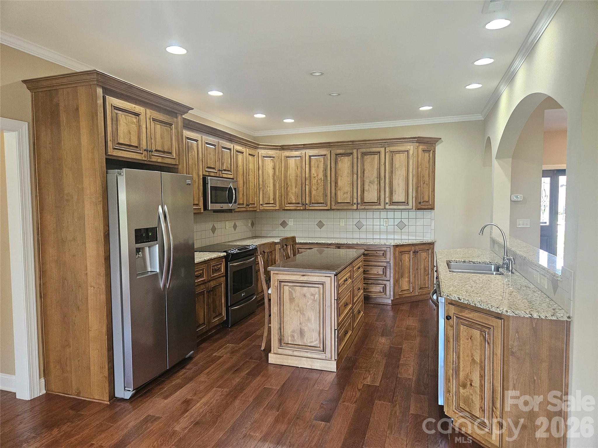 323 Wendover Drive Property Photo 9
