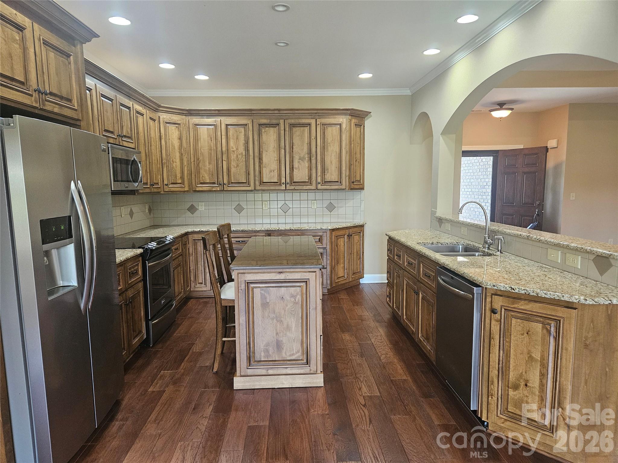 323 Wendover Drive Property Photo 10