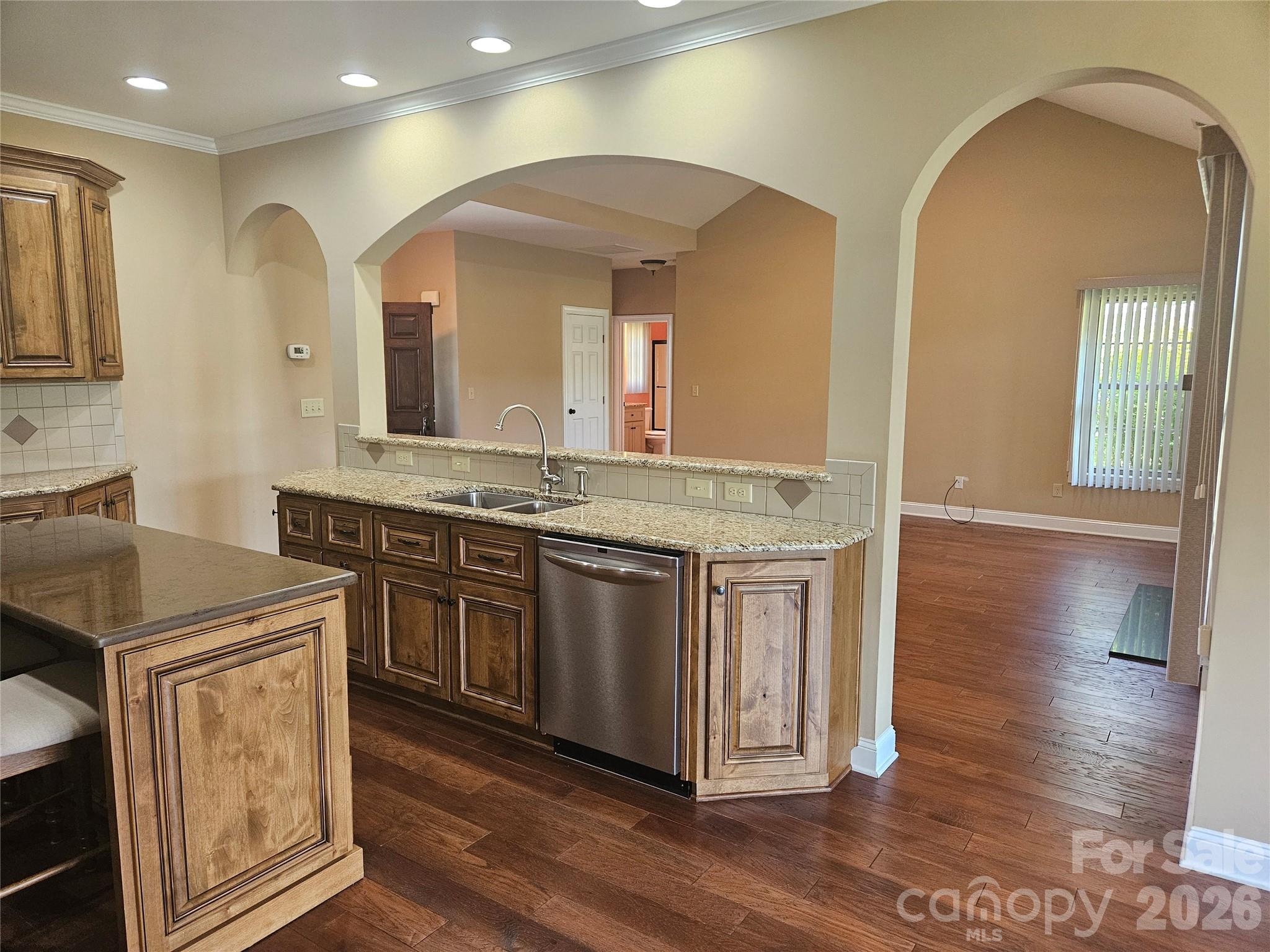 323 Wendover Drive Property Photo 11