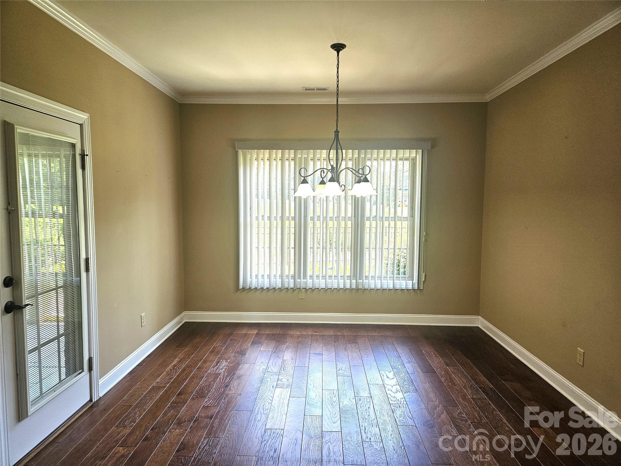 323 Wendover Drive Property Photo 13