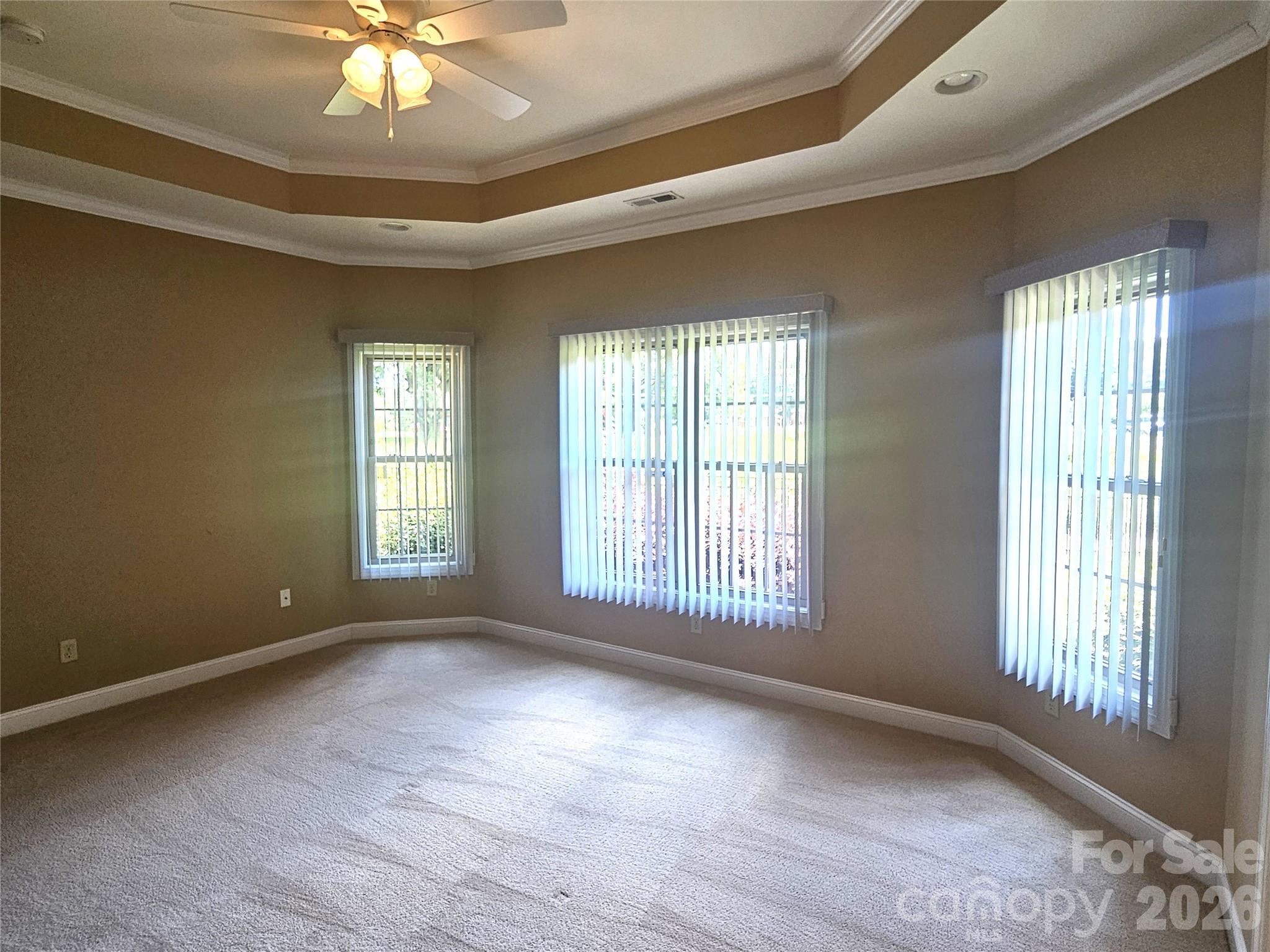 323 Wendover Drive Property Photo 16