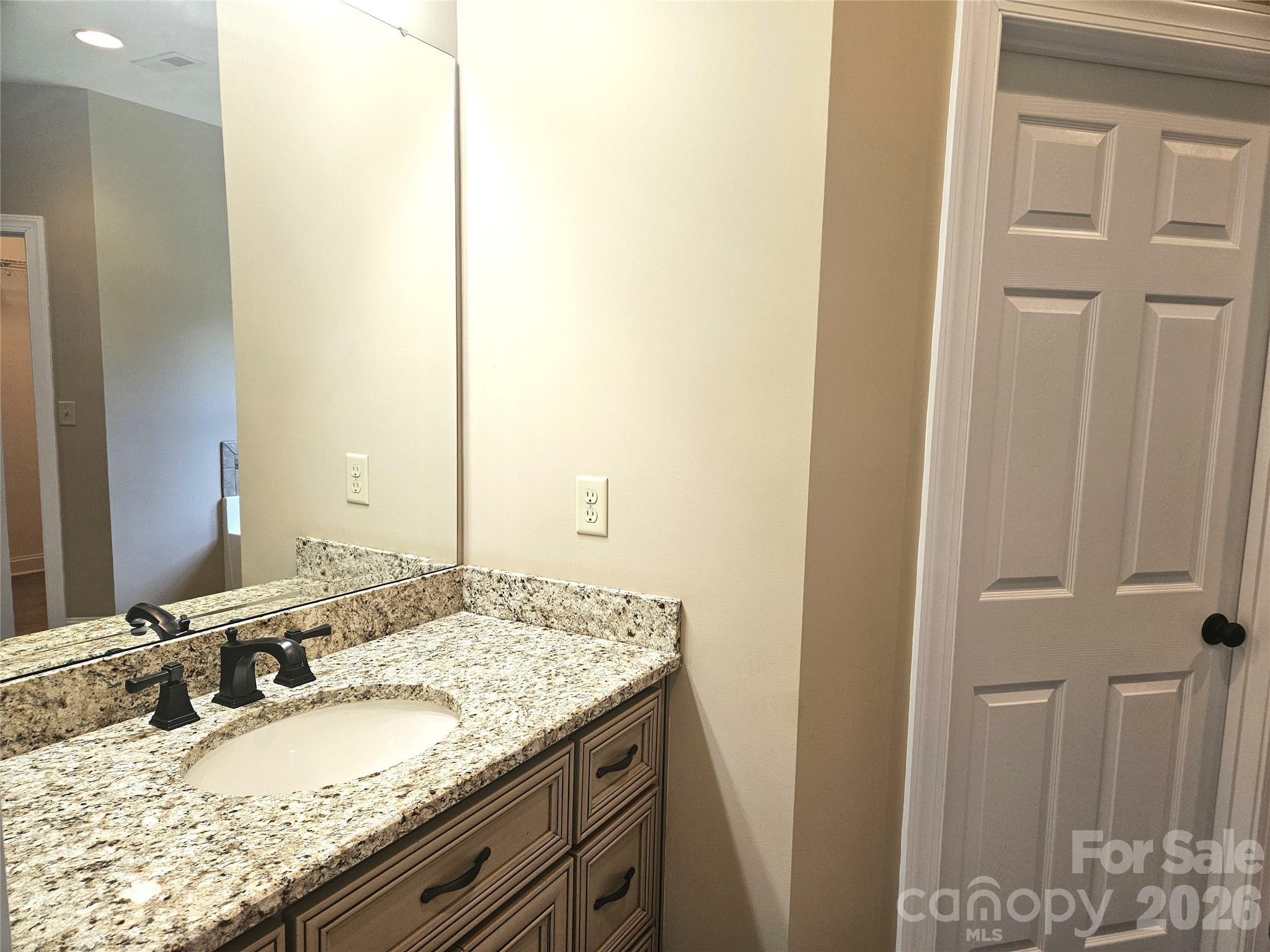323 Wendover Drive Property Photo 17