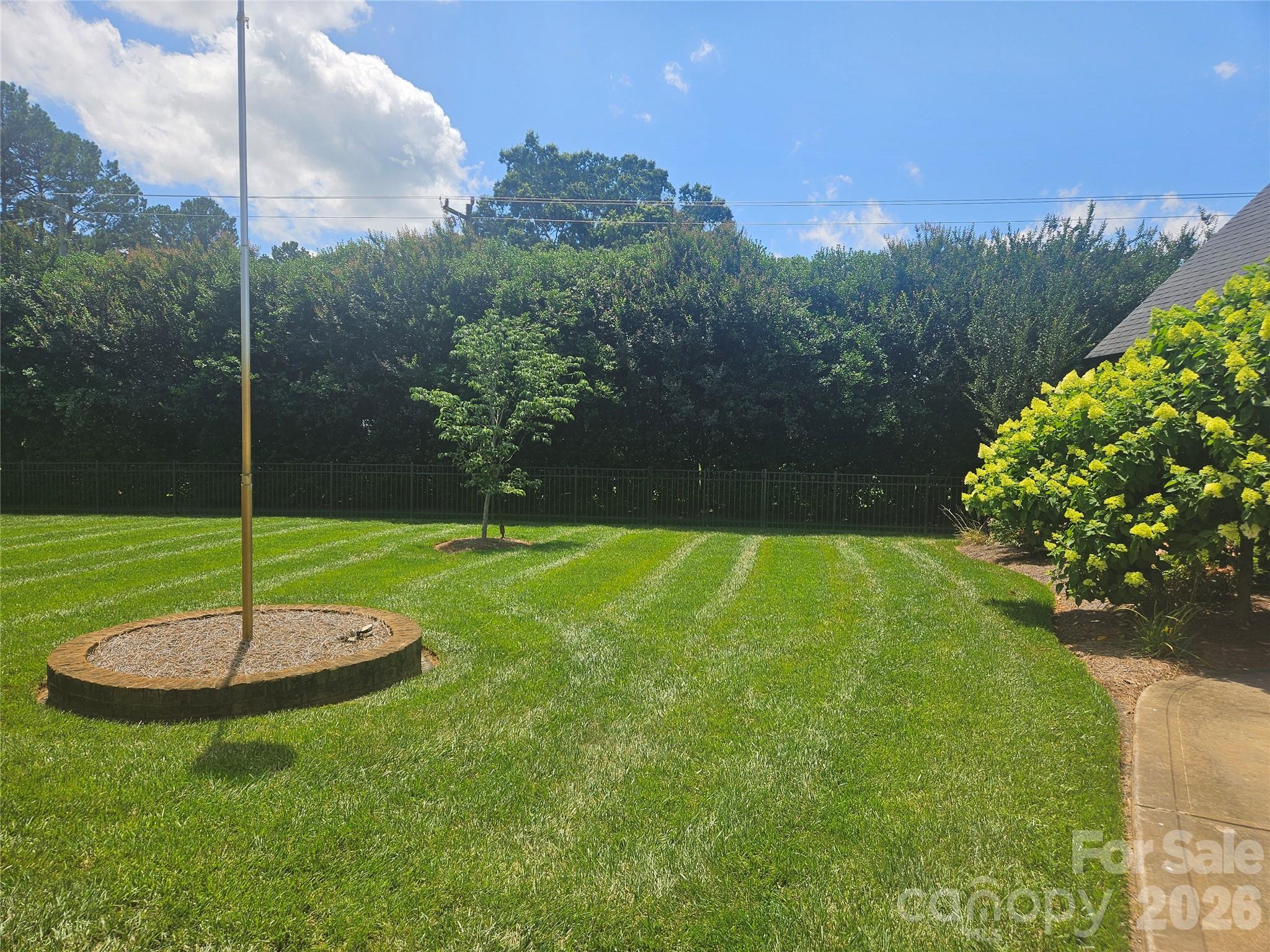 323 Wendover Drive Property Photo 31
