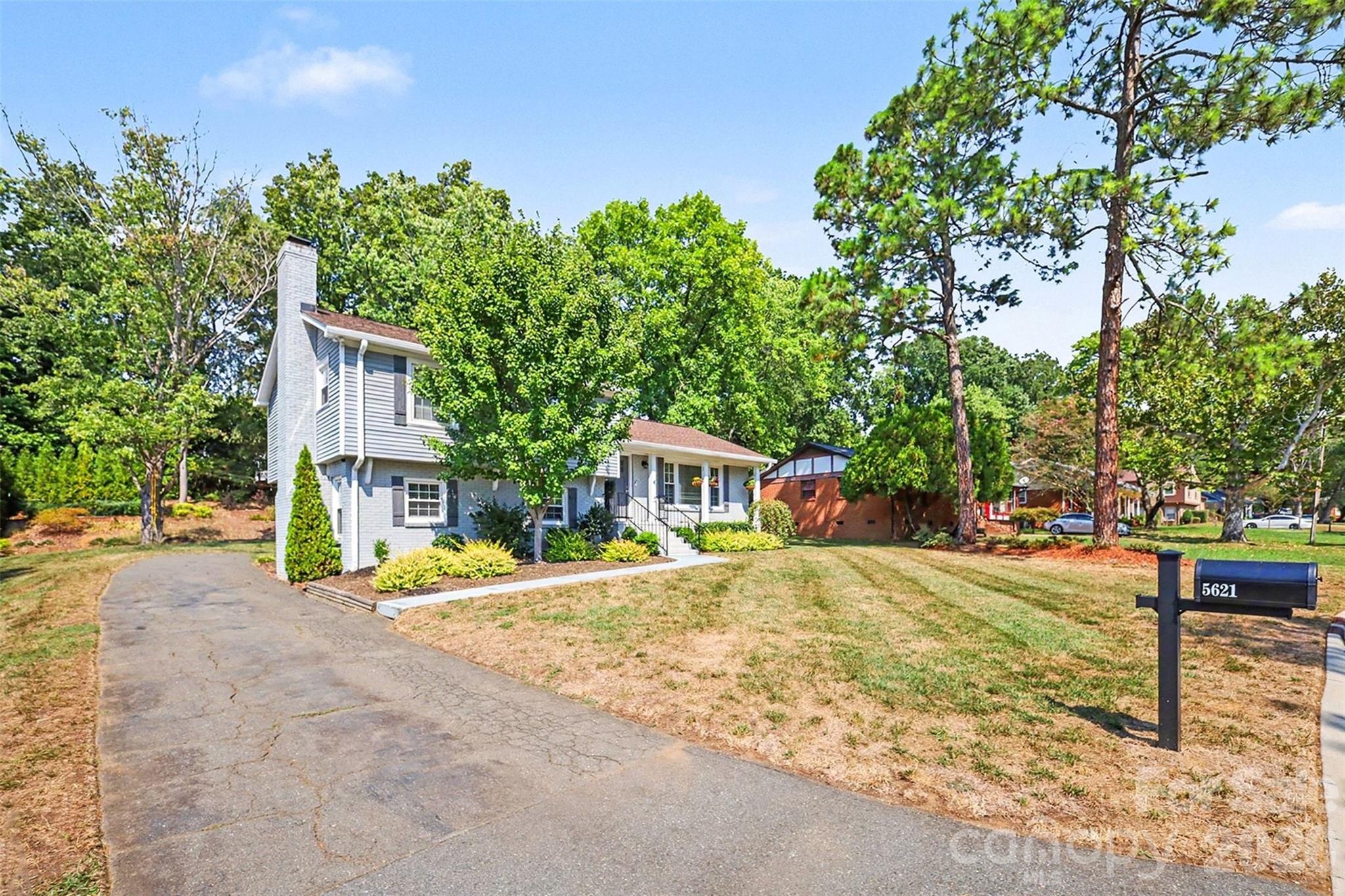 5621 Alanhurst Place Property Photo 32