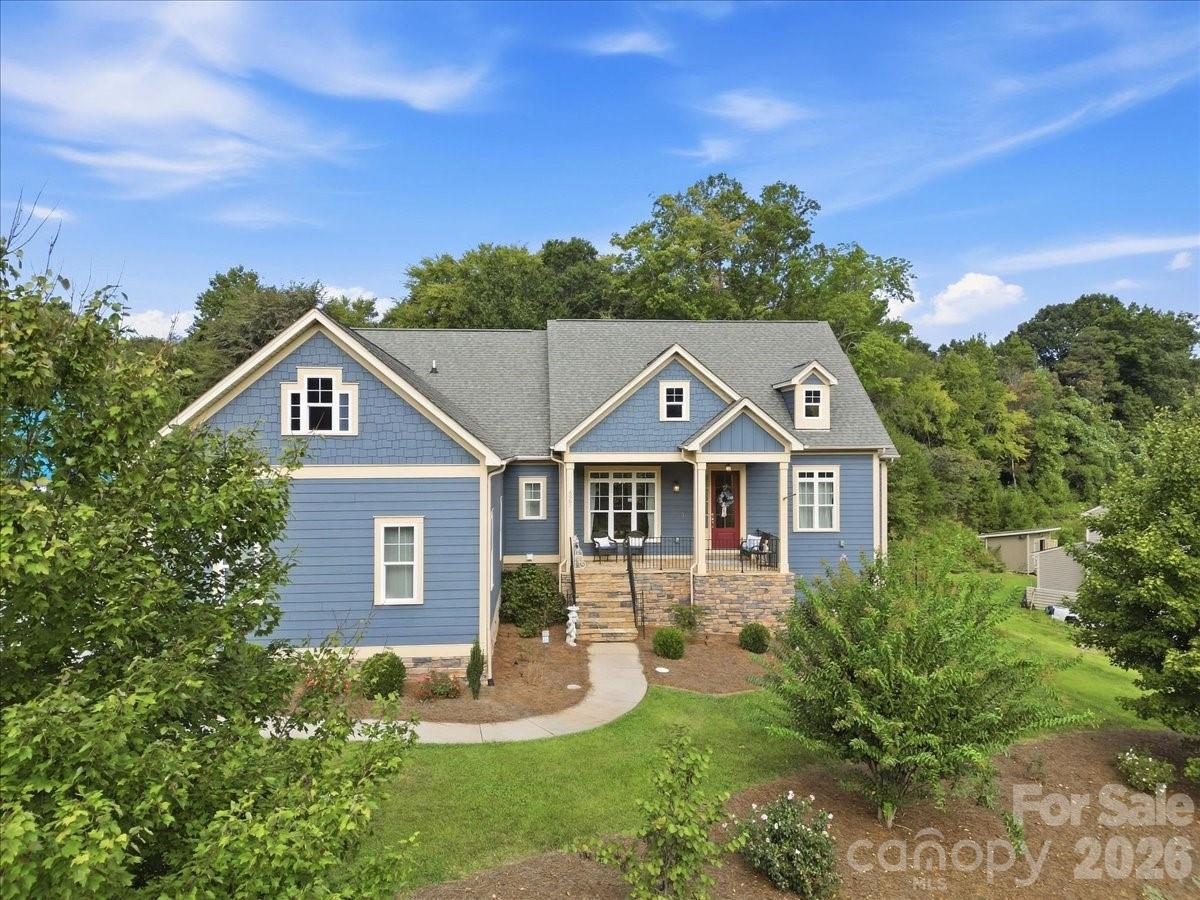 6967 Pin Oaks Drive Property Photo 1