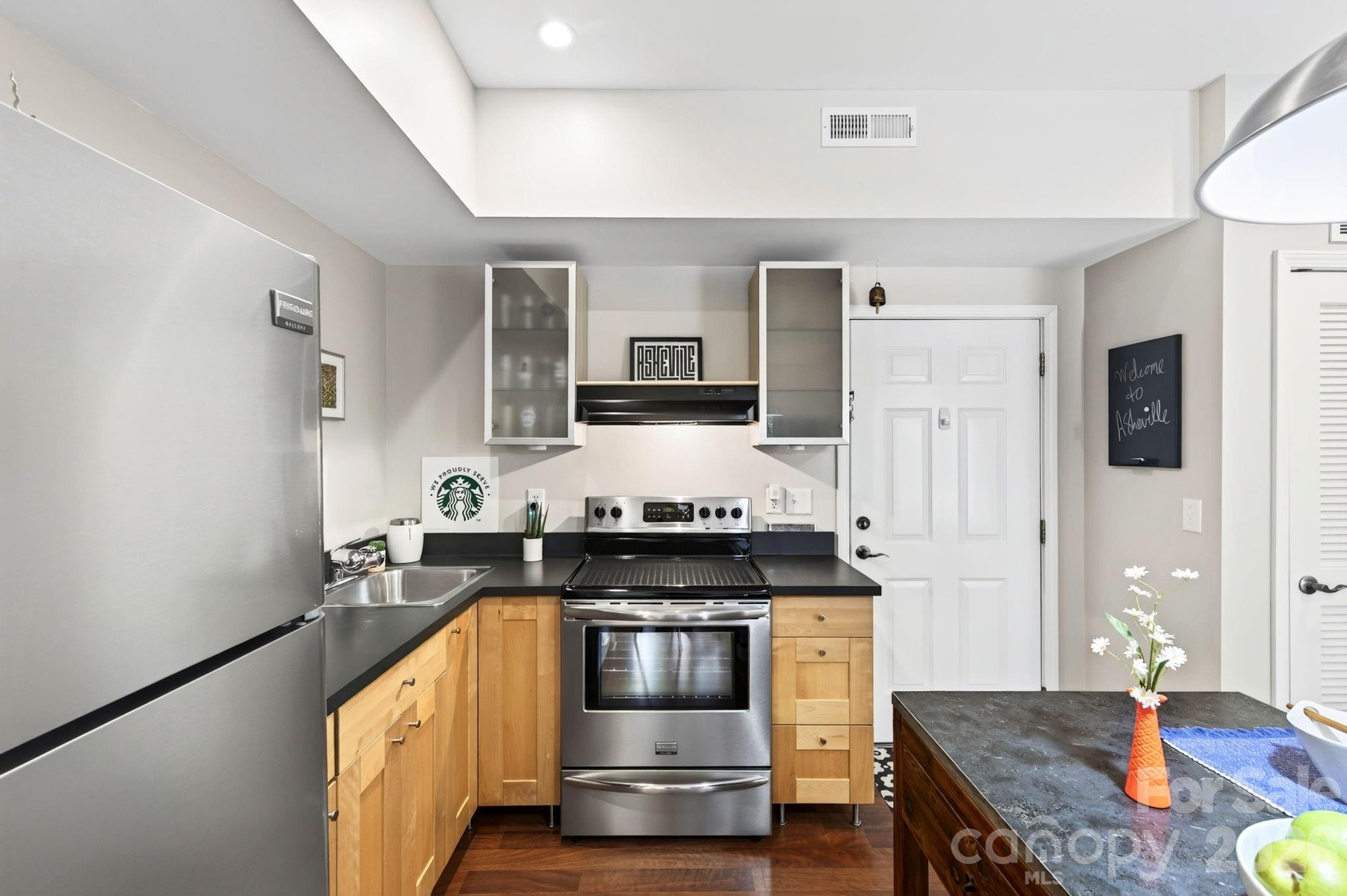 125 Clingman Avenue 103 Property Photo 12