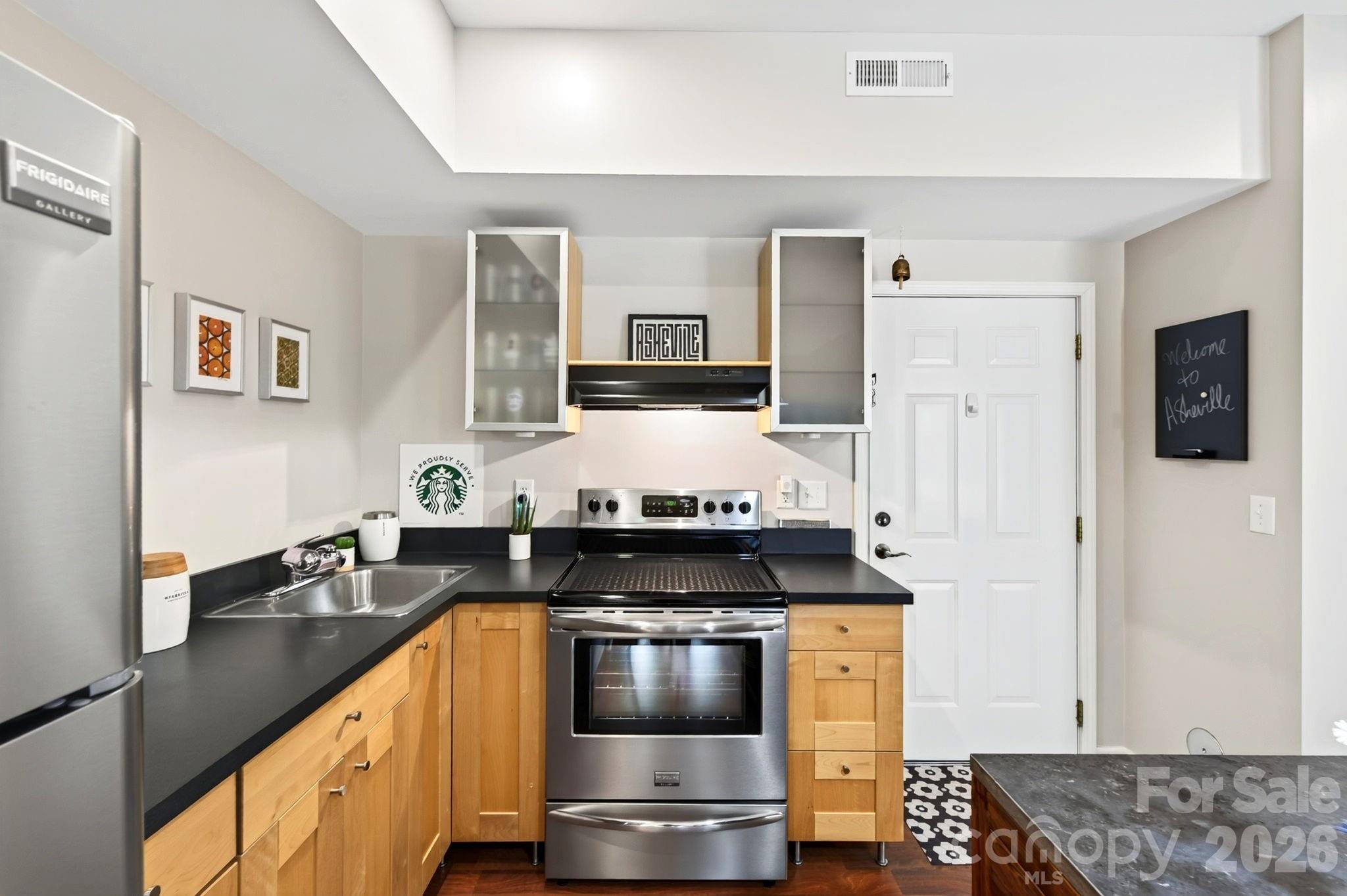 125 Clingman Avenue 103 Property Photo 16