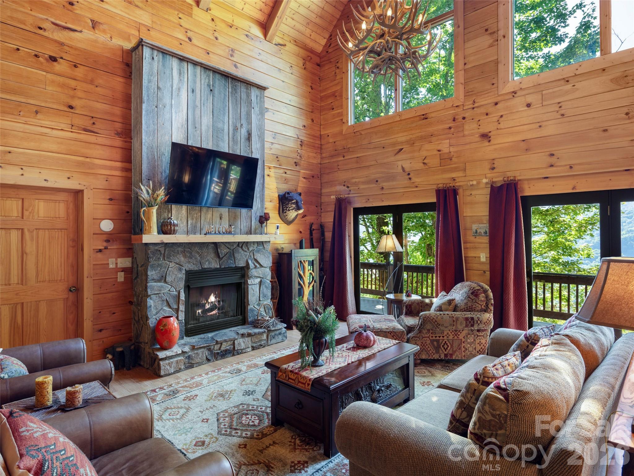 10 Cougar Lane Property Photo 8