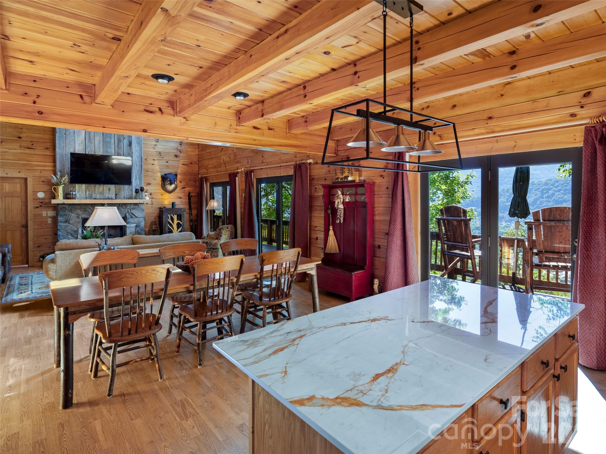 10 Cougar Lane Property Photo 15