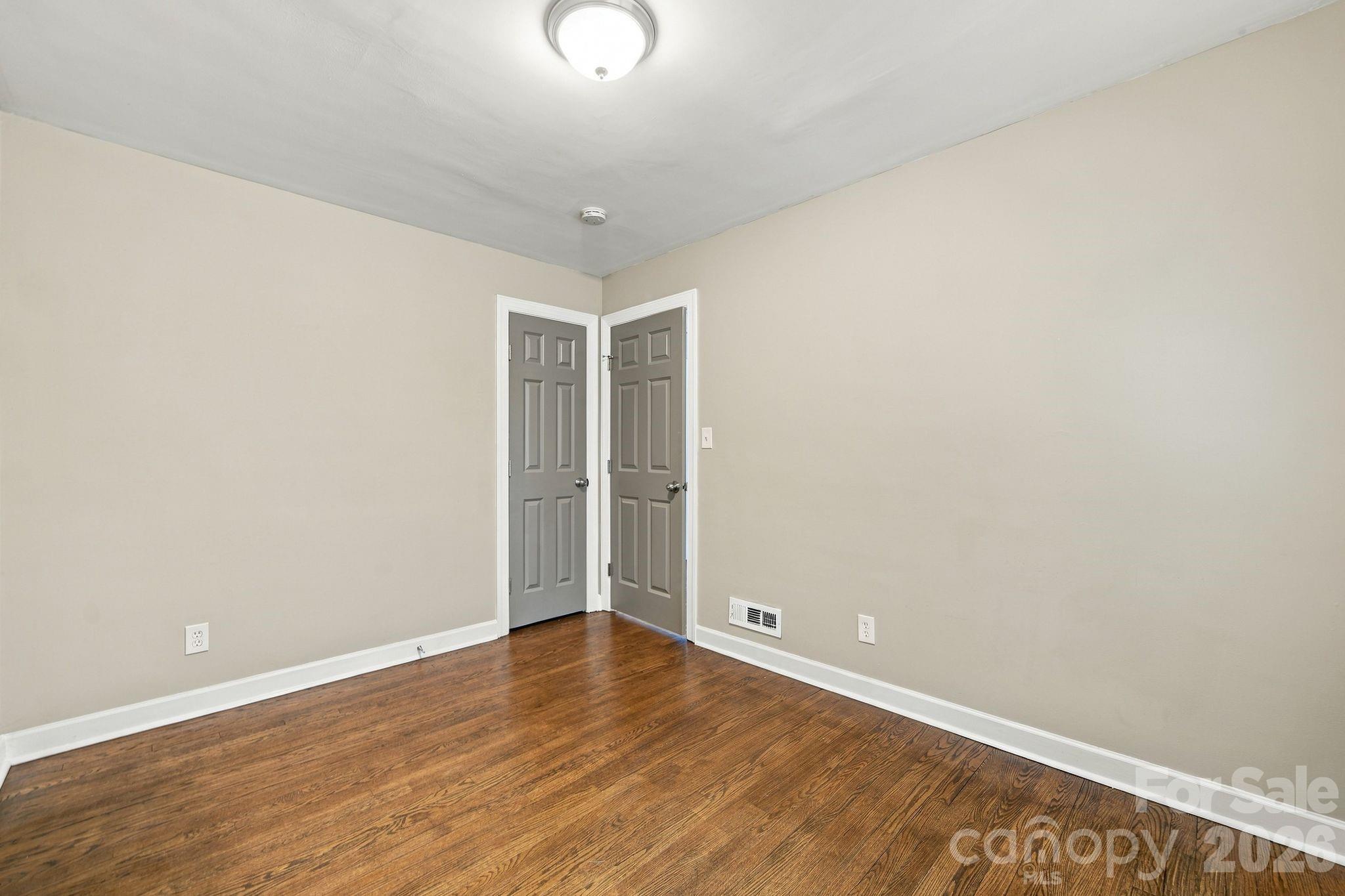 3307 Bonaire Drive Property Photo 13