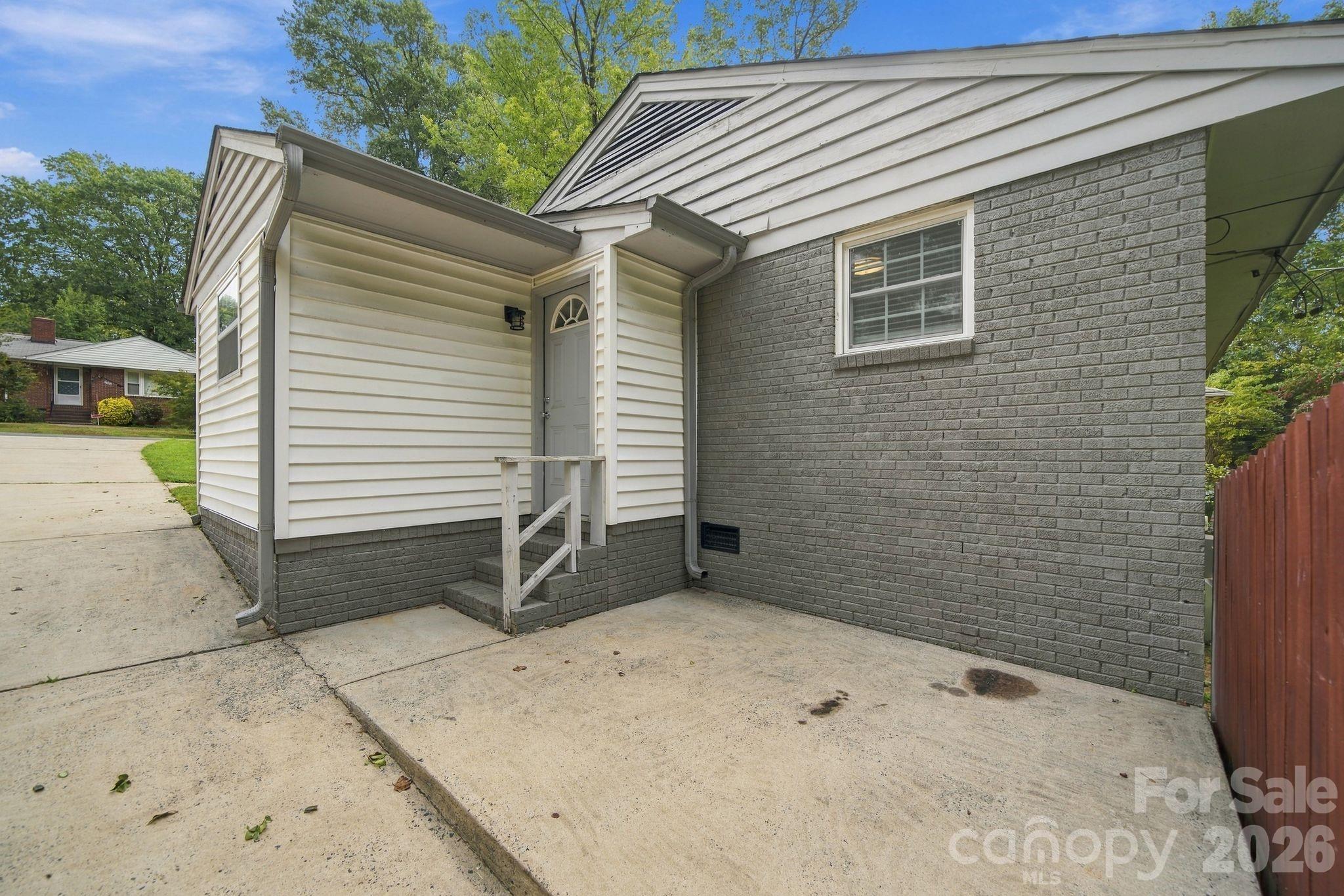3307 Bonaire Drive Property Photo 17
