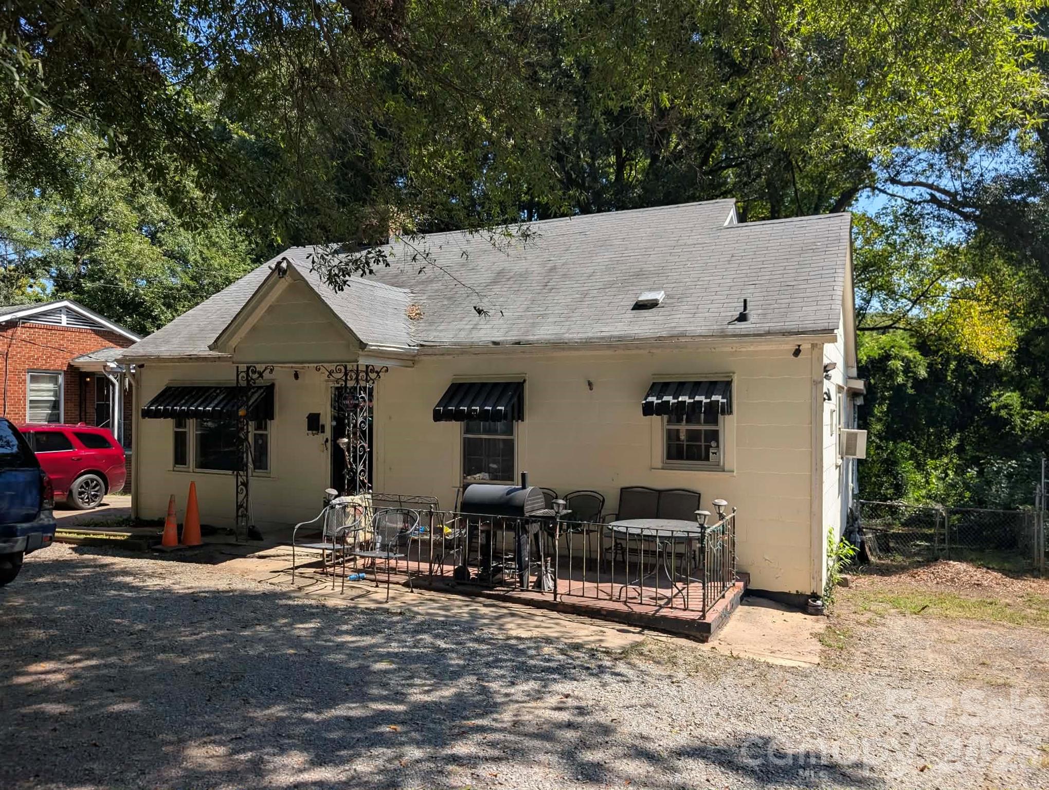 712 N Weldon Street Property Photo 1