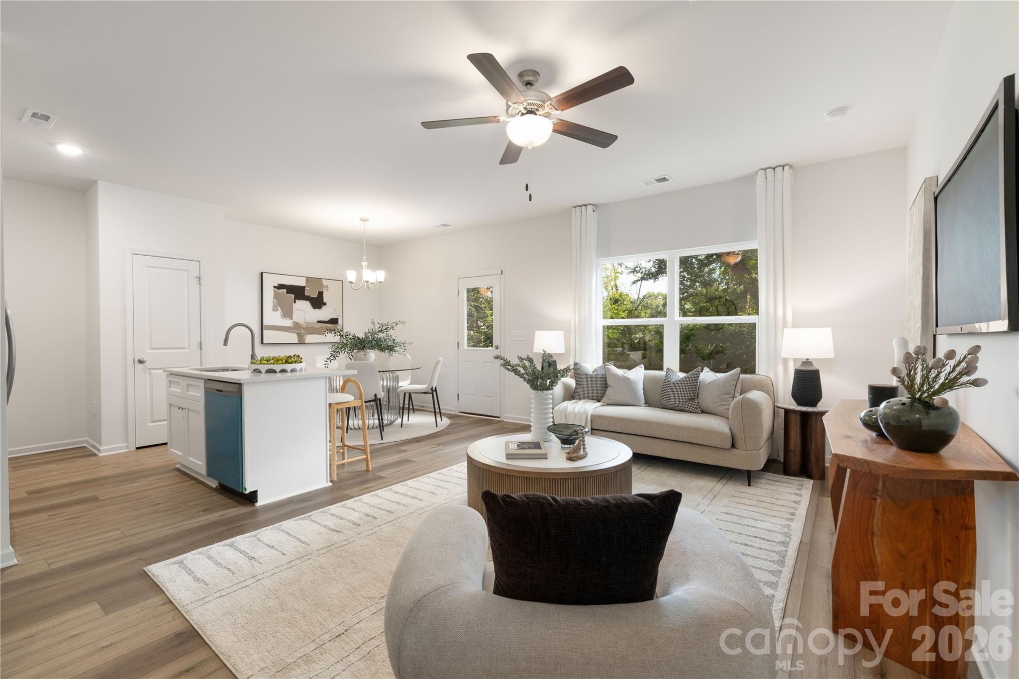 3541 Avalon Avenue Property Photo 4