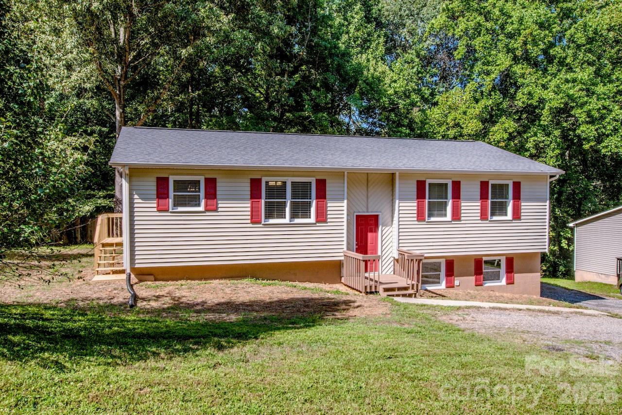 612 Sharon Drive Property Photo 1