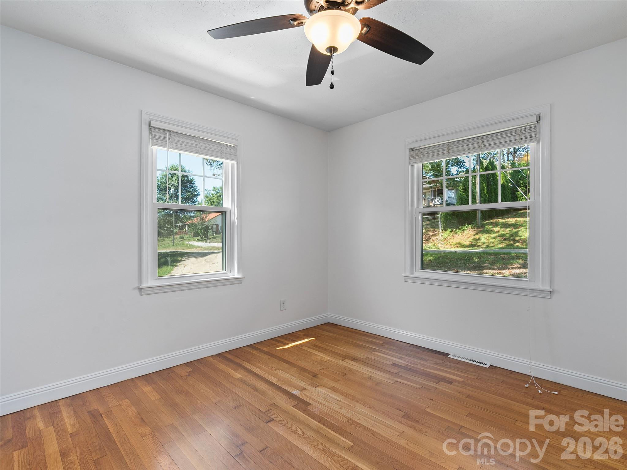 483 Thompson Street Property Photo 16