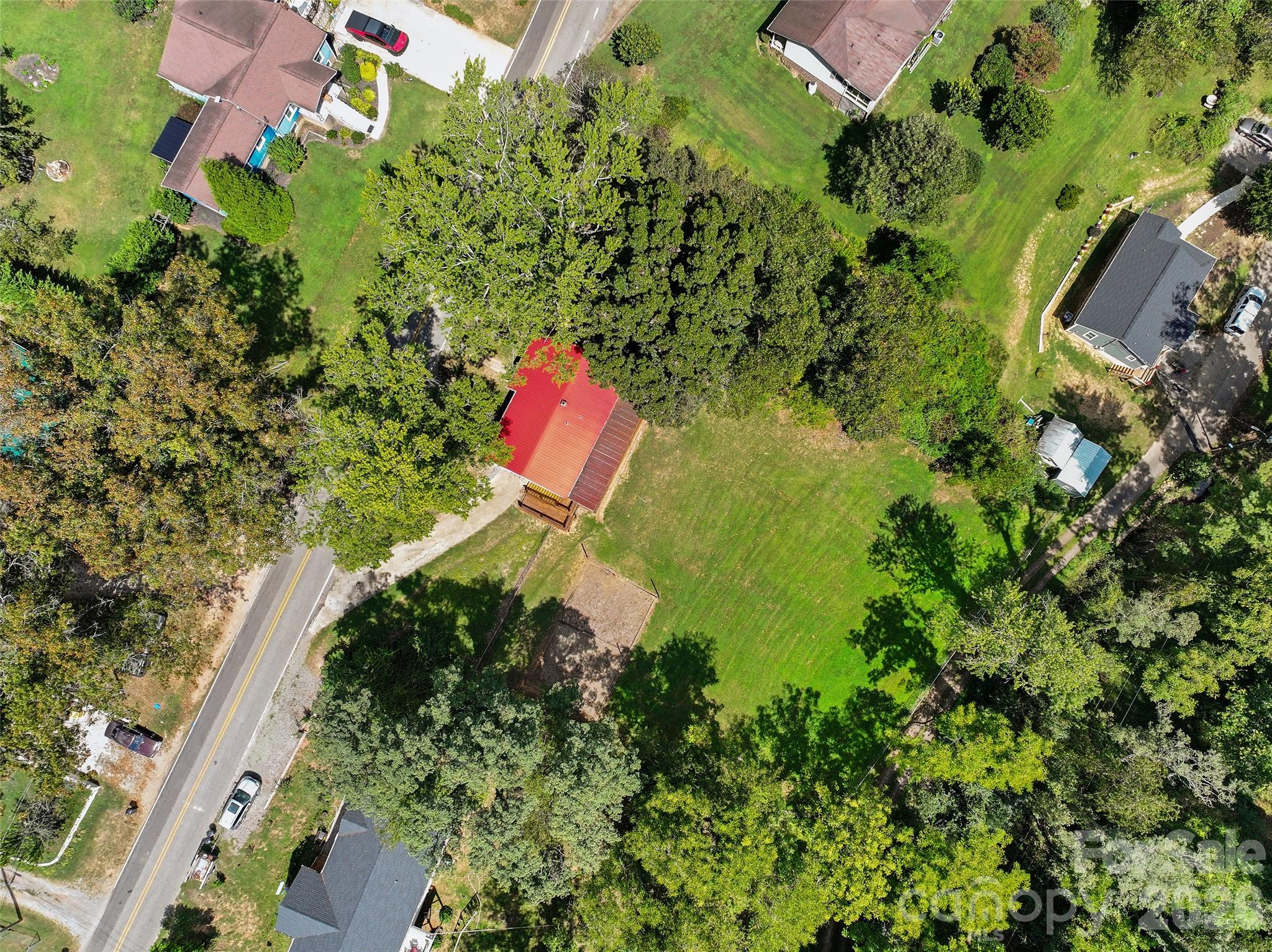 483 Thompson Street Property Photo 25