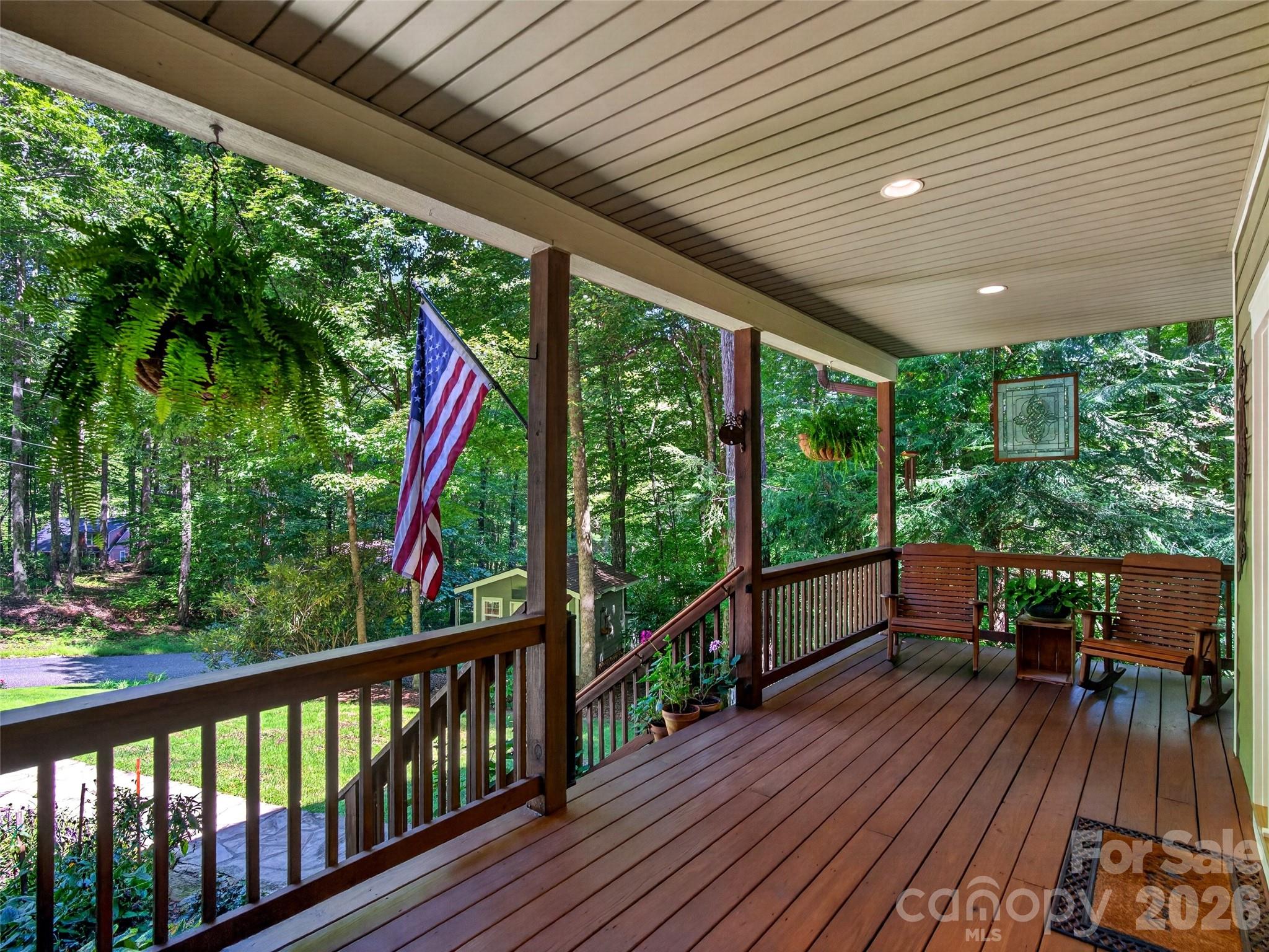 427 Locust Drive Property Photo 4