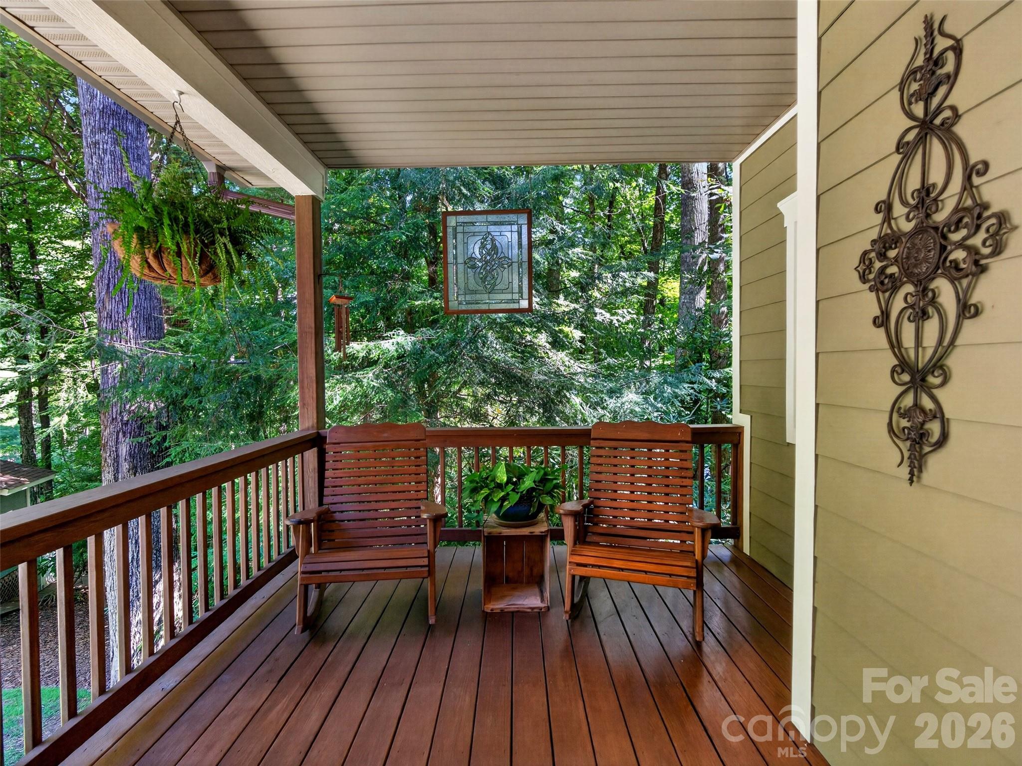 427 Locust Drive Property Photo 5