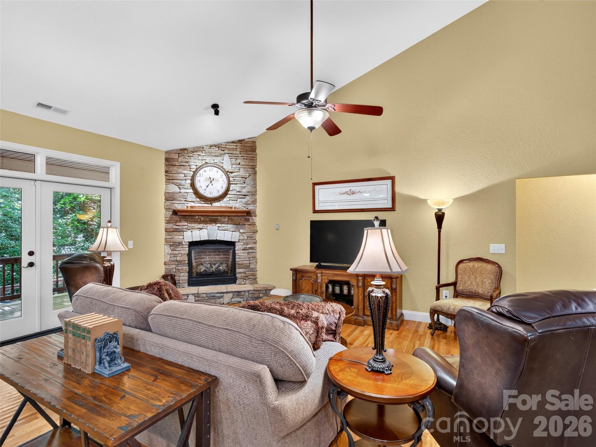 427 Locust Drive Property Photo 12