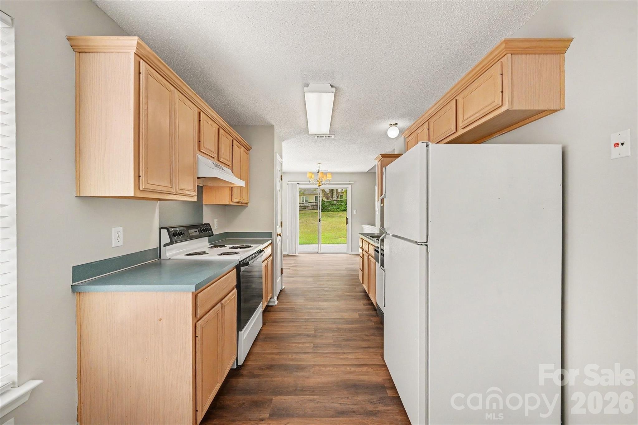 104 S Willow Court Property Photo 14
