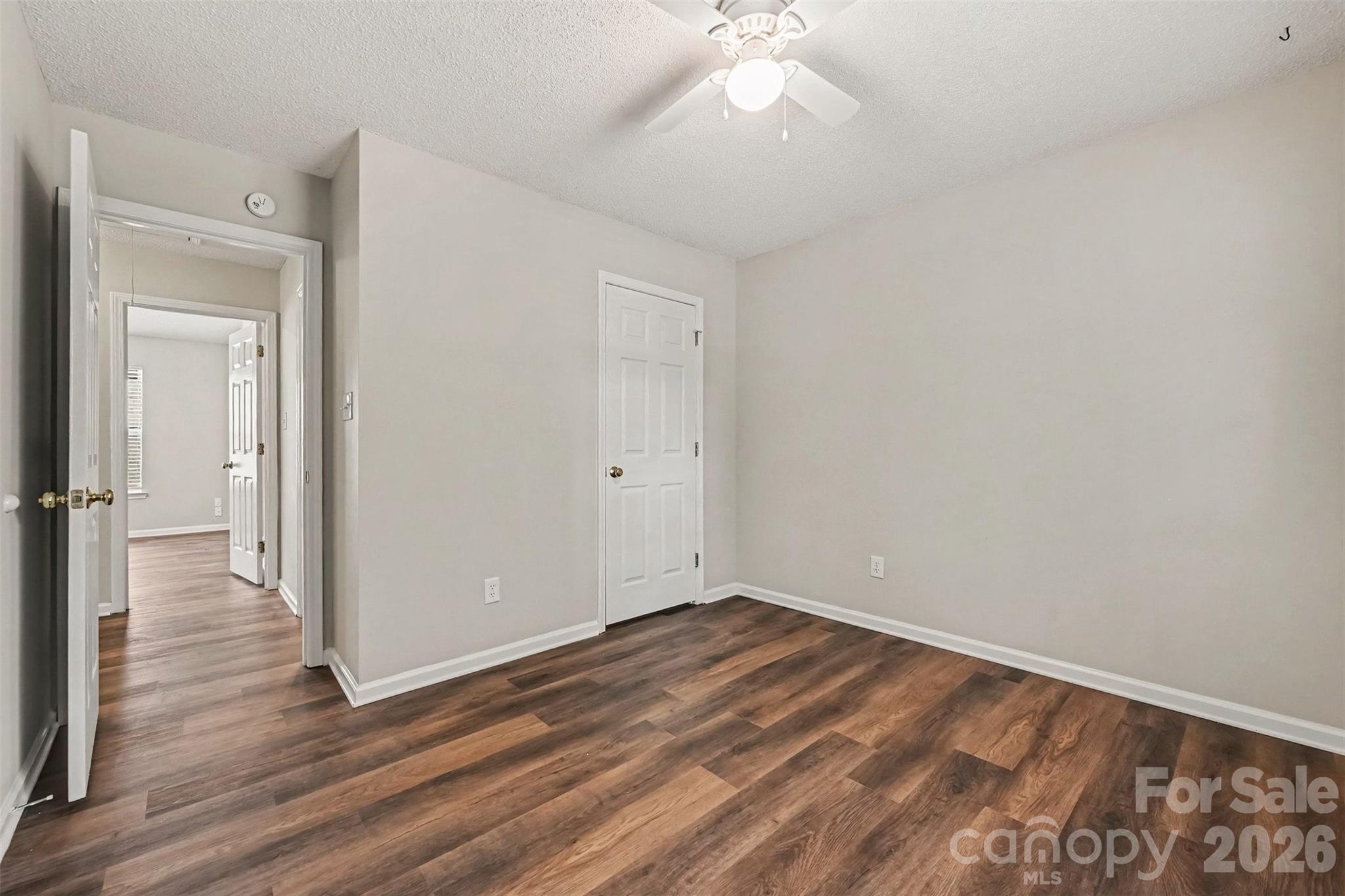 104 S Willow Court Property Photo 27