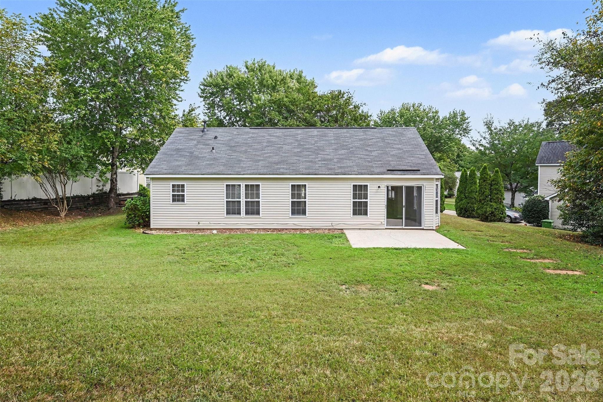 104 S Willow Court Property Photo 31
