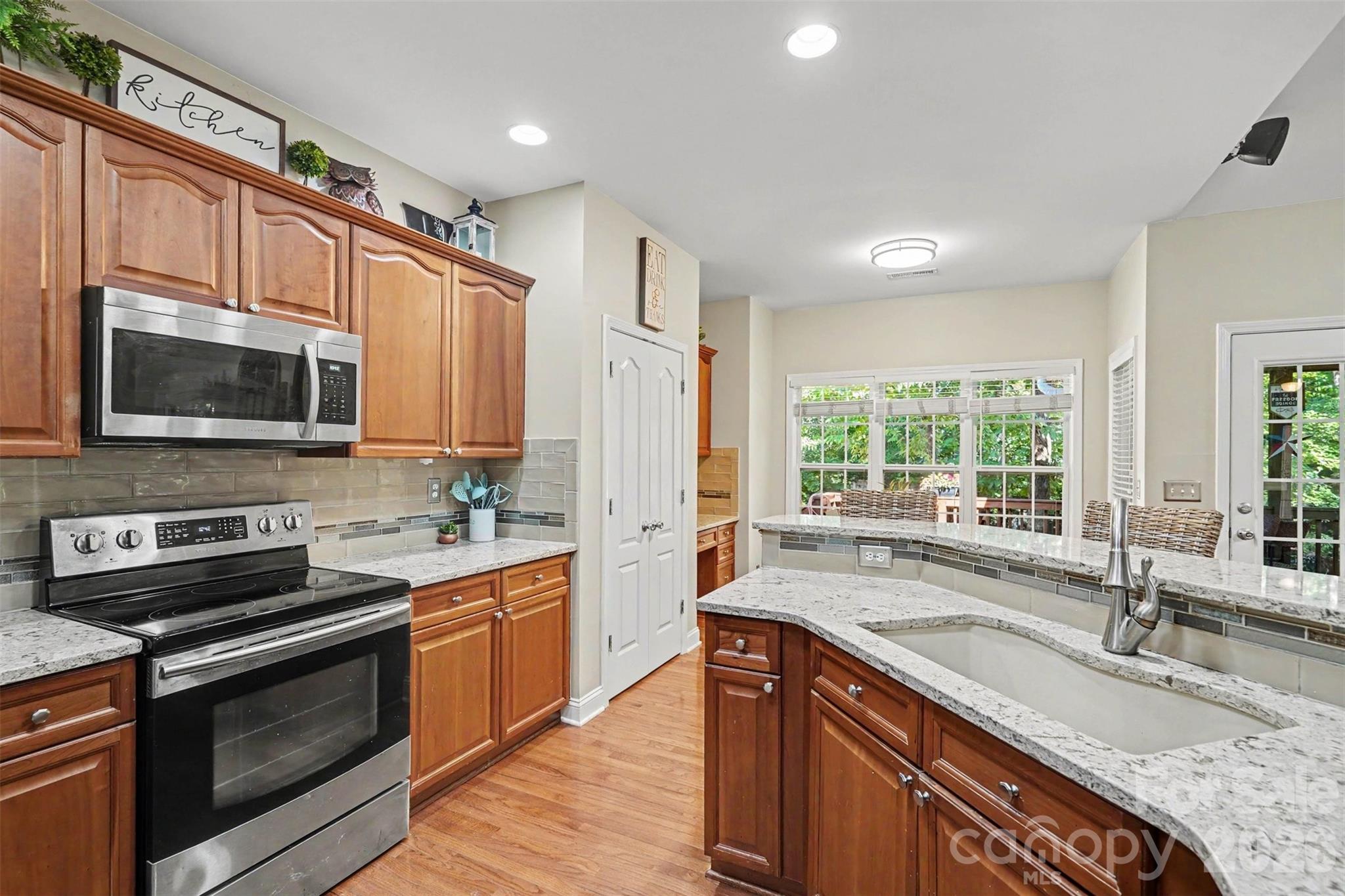 9601 Truelight Church Road Property Photo 4