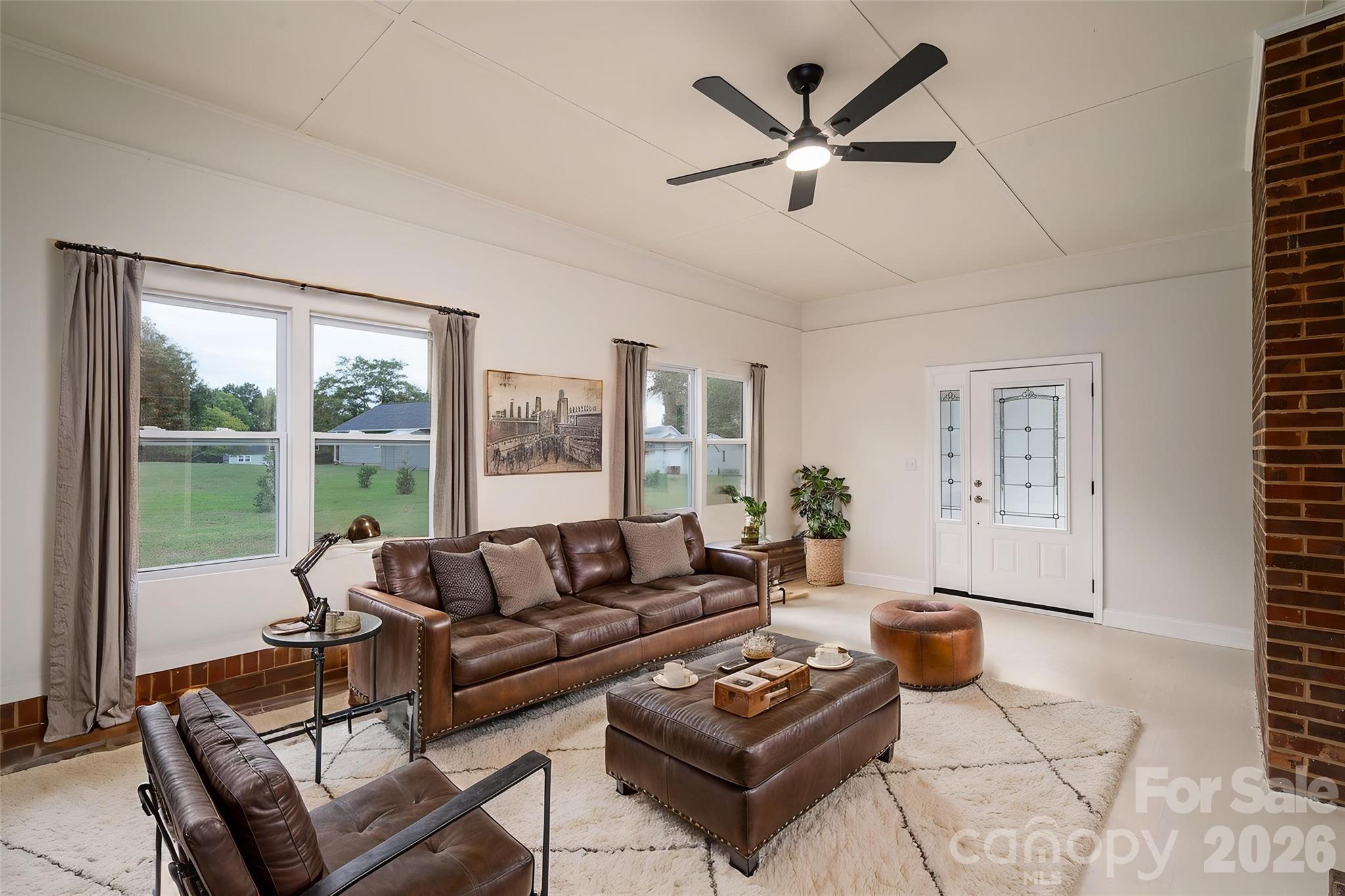 1081 Redleaf Trail Property Photo 1