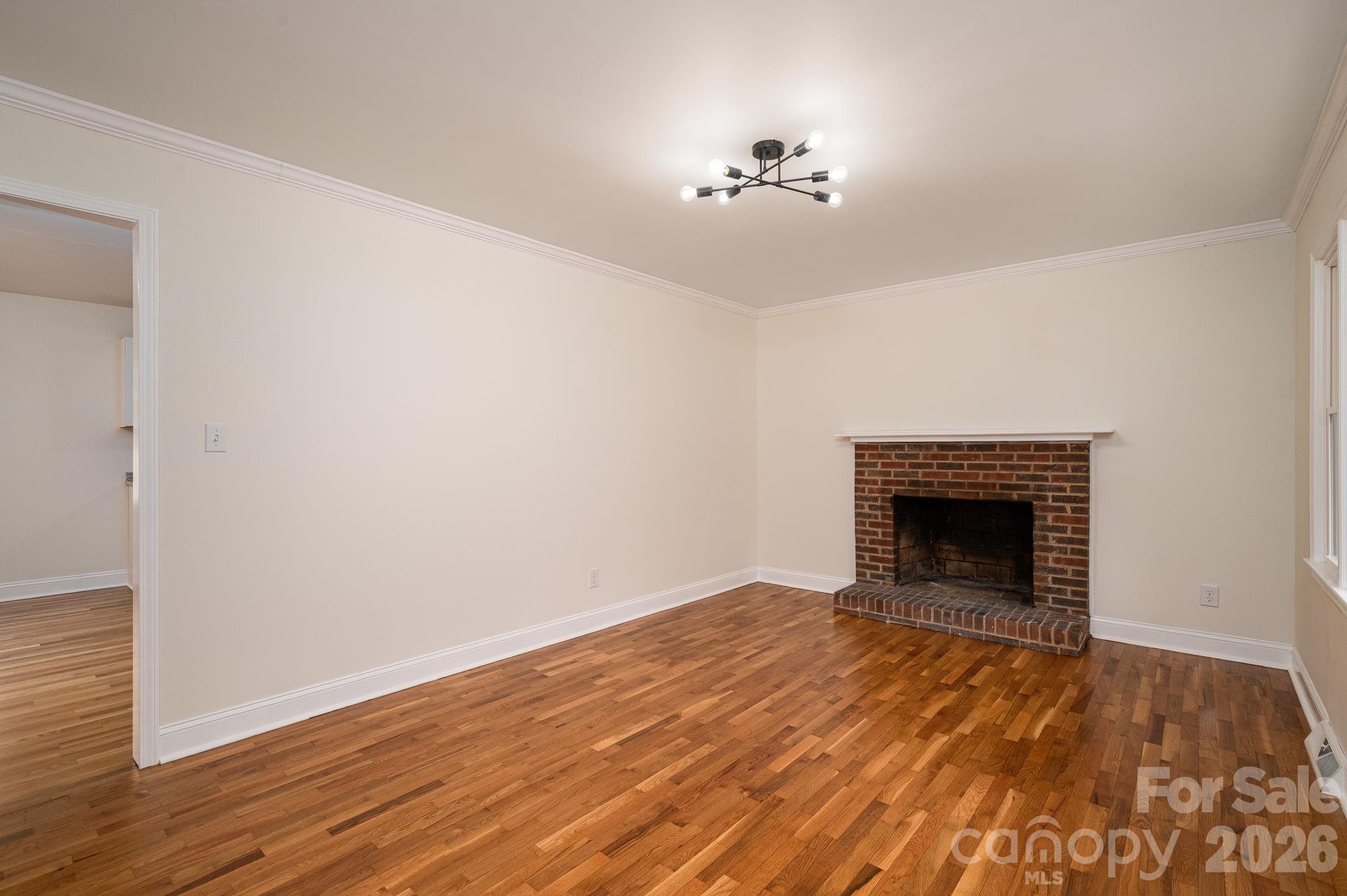 1081 Redleaf Trail Property Photo 13