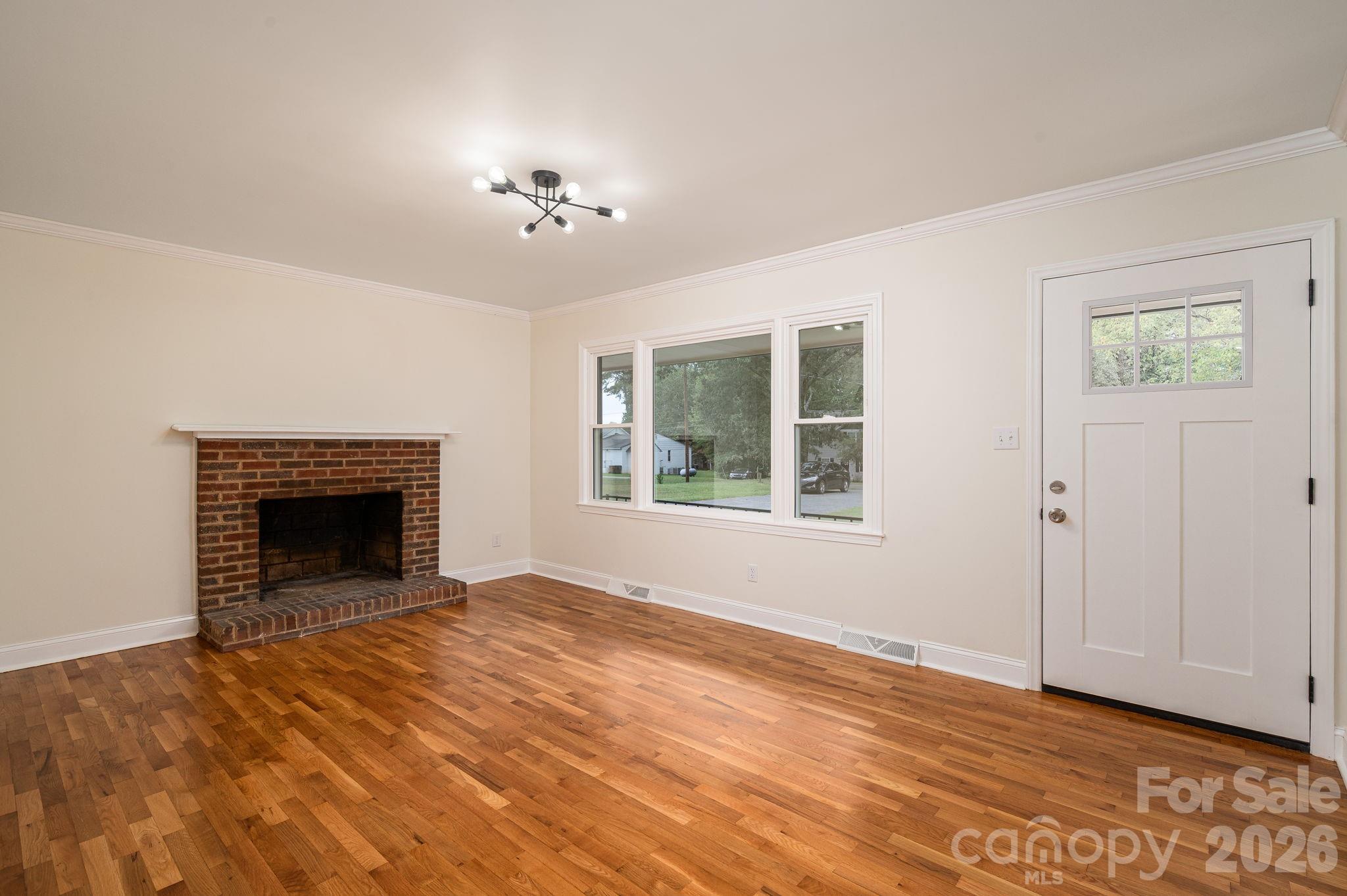 1081 Redleaf Trail Property Photo 14