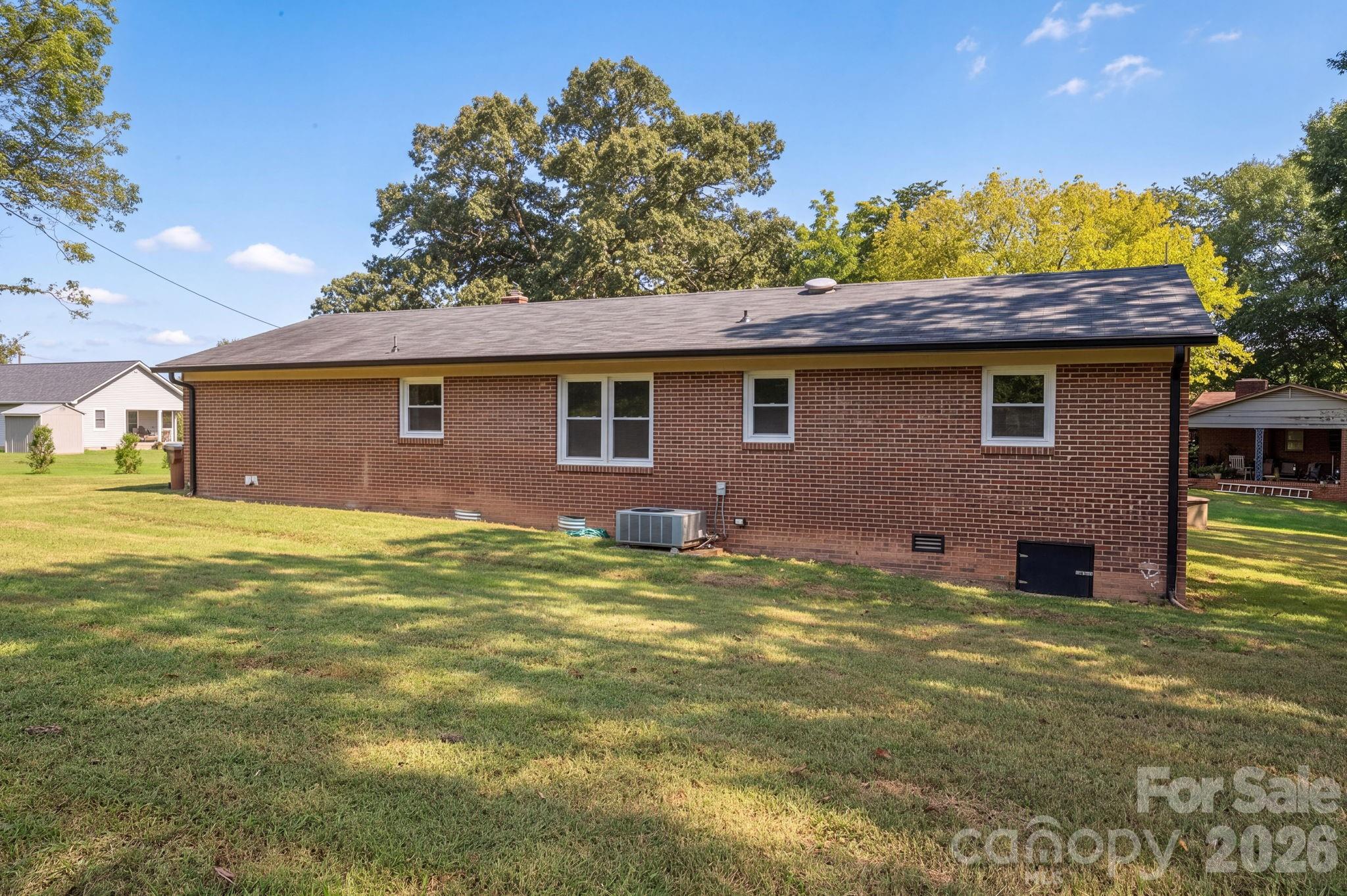 1081 Redleaf Trail Property Photo 28