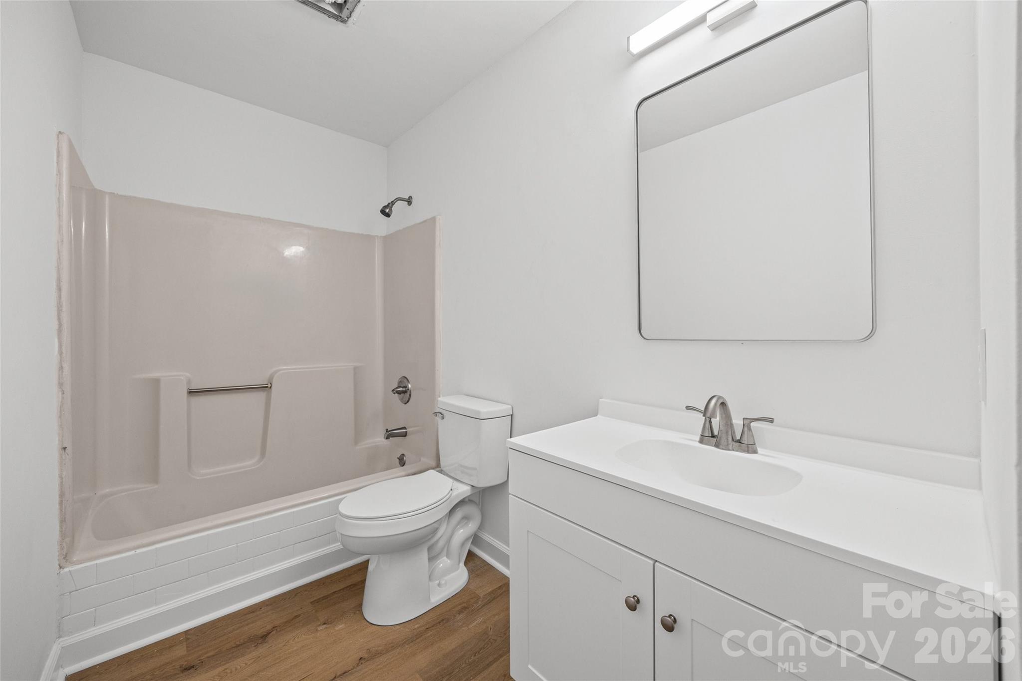 1167 Ebinport Road Property Photo 11
