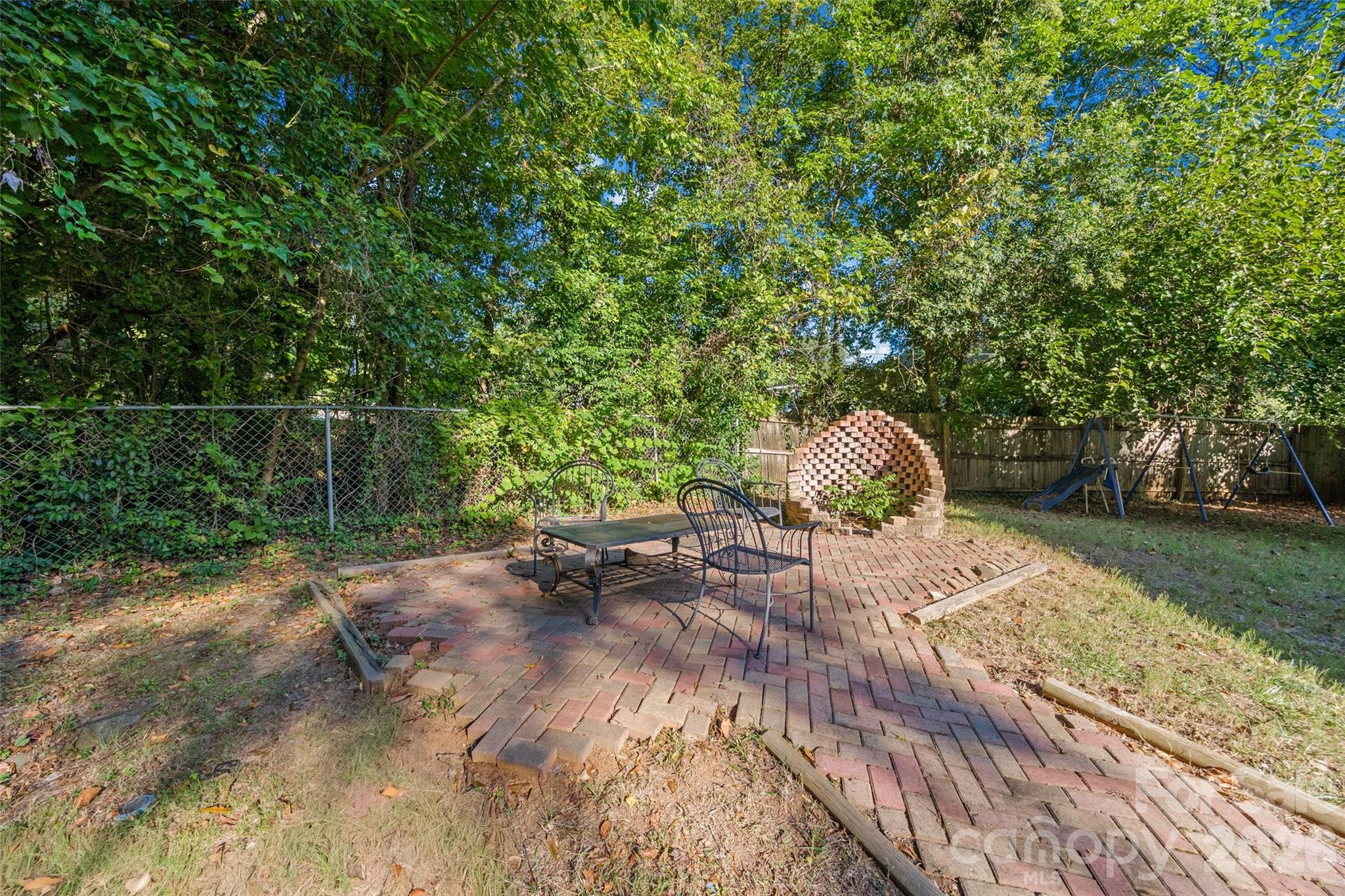 1167 Ebinport Road Property Photo 23