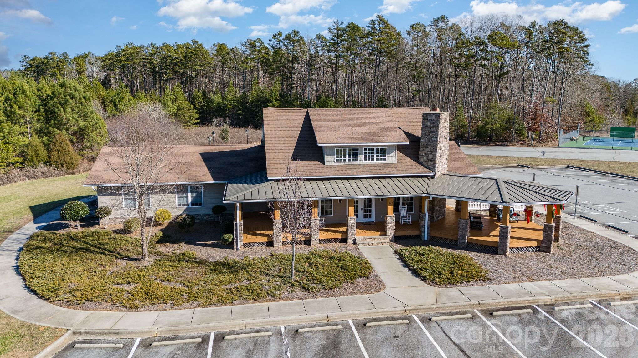 1283 Sunset Pointe Drive Property Photo 8