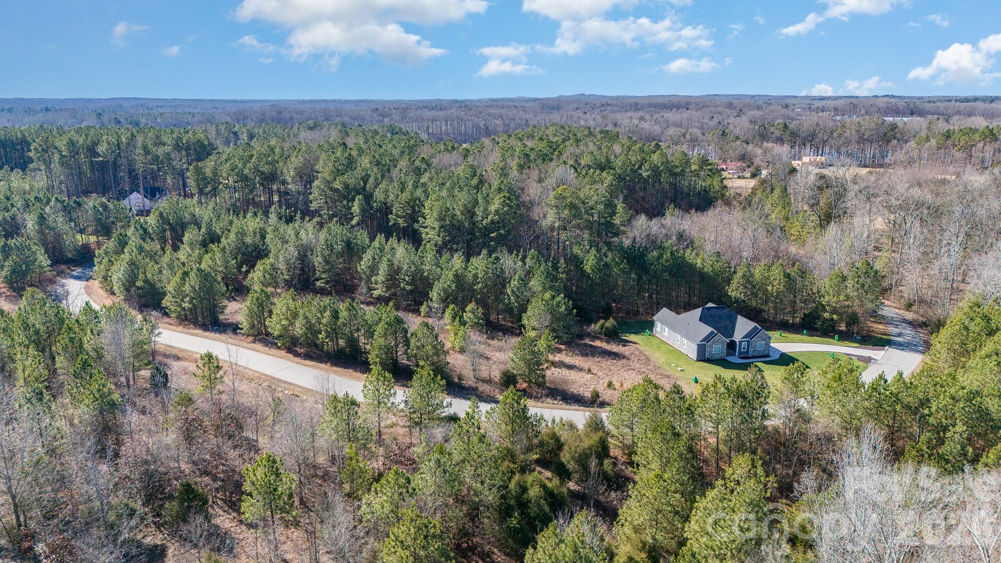 1283 Sunset Pointe Drive Property Photo 10