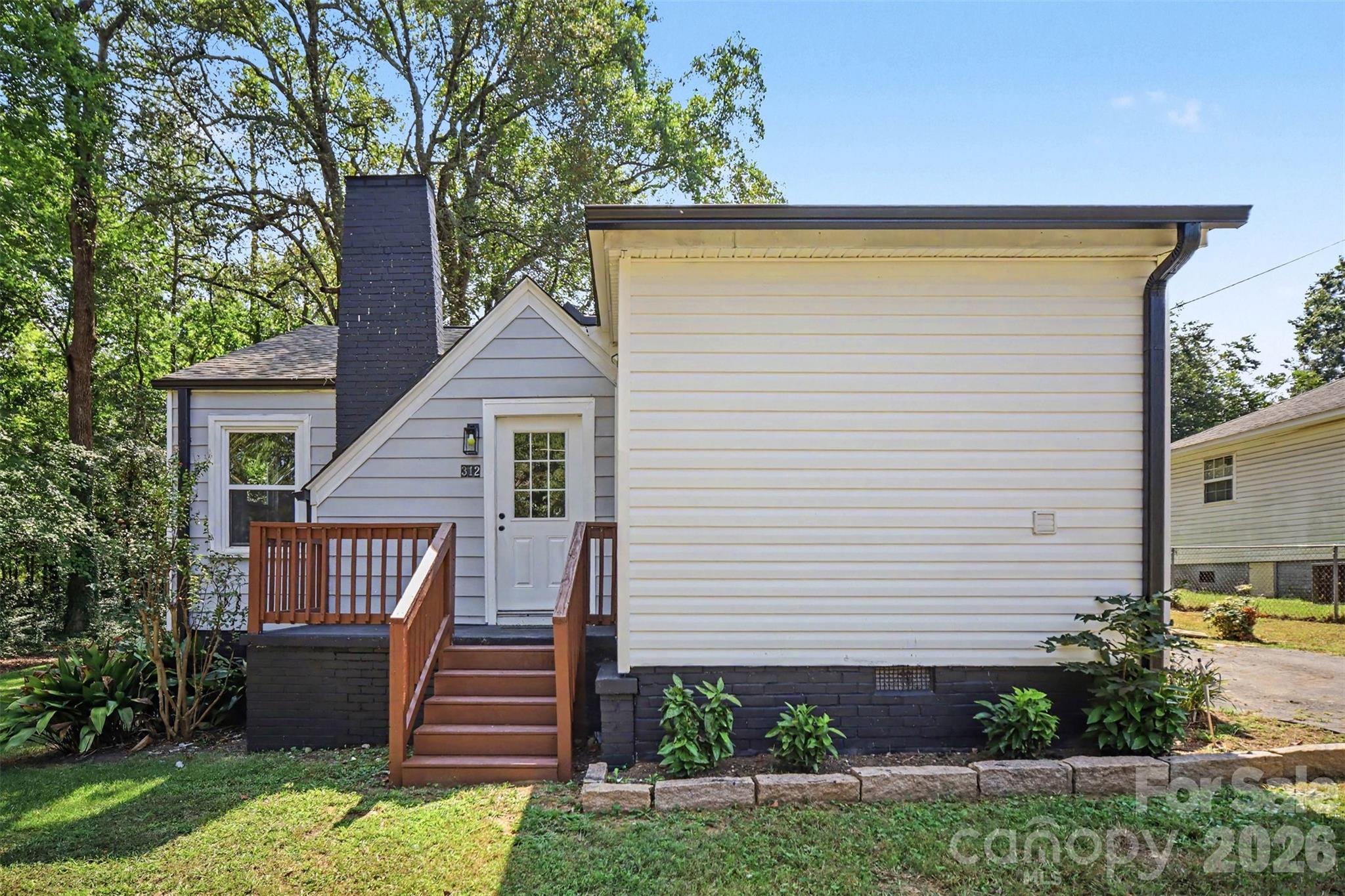 312 Prince Street Property Photo 1