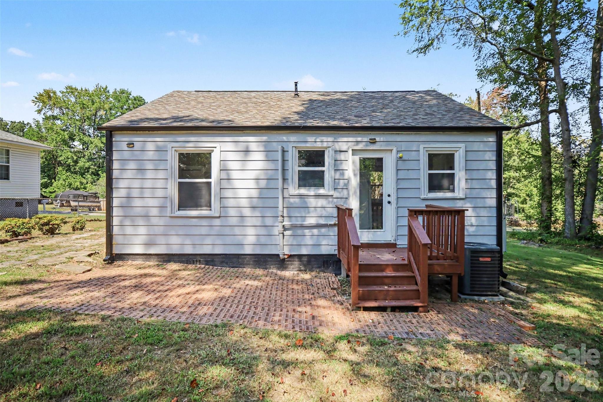 312 Prince Street Property Photo 17