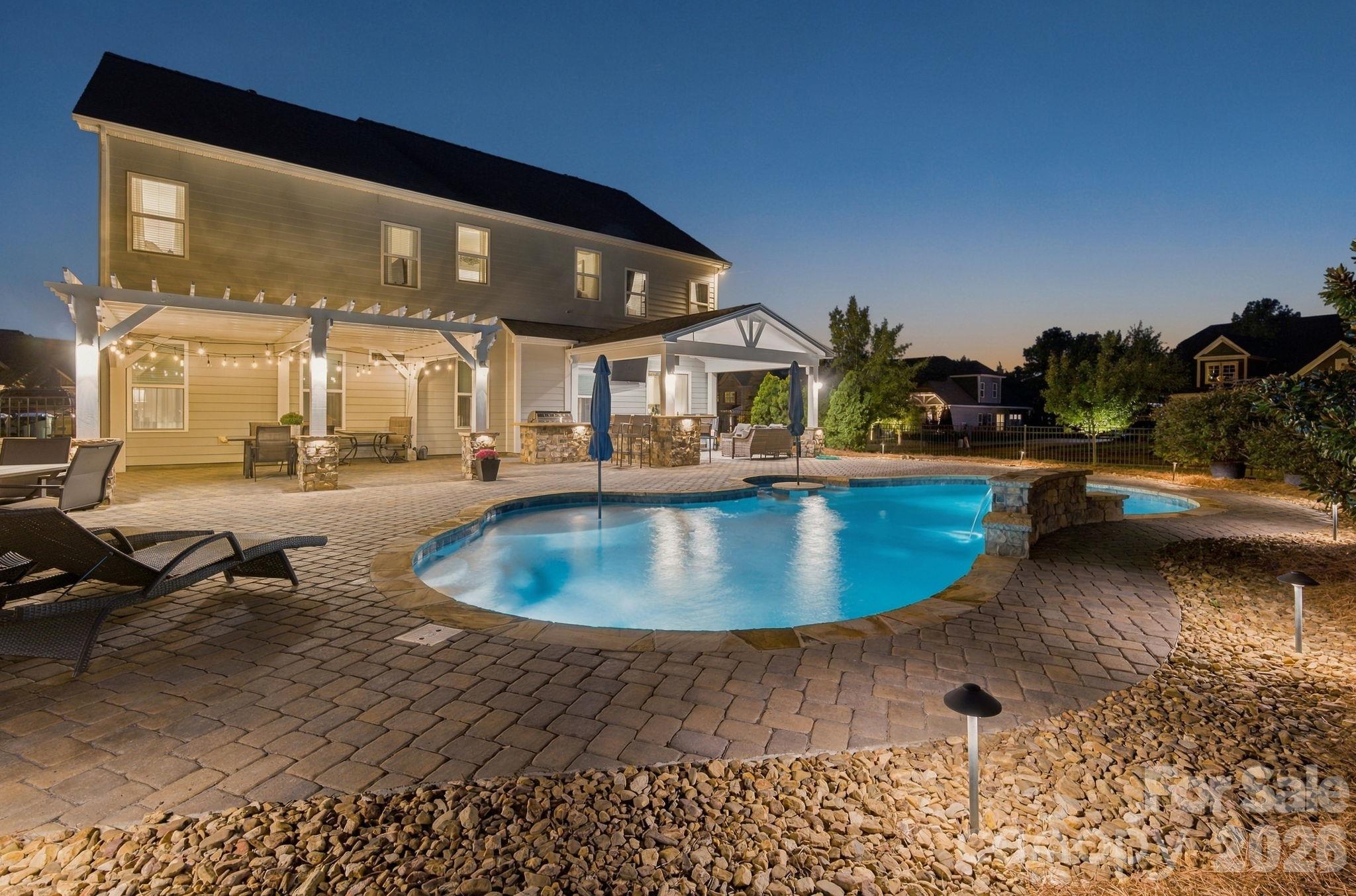 6451 Grovewood Trail