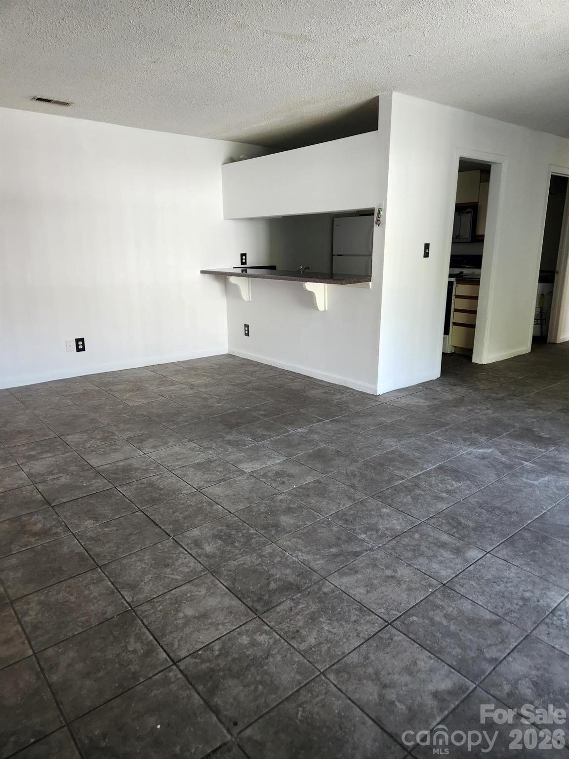 9523 University Terrace Drive H Property Photo 3