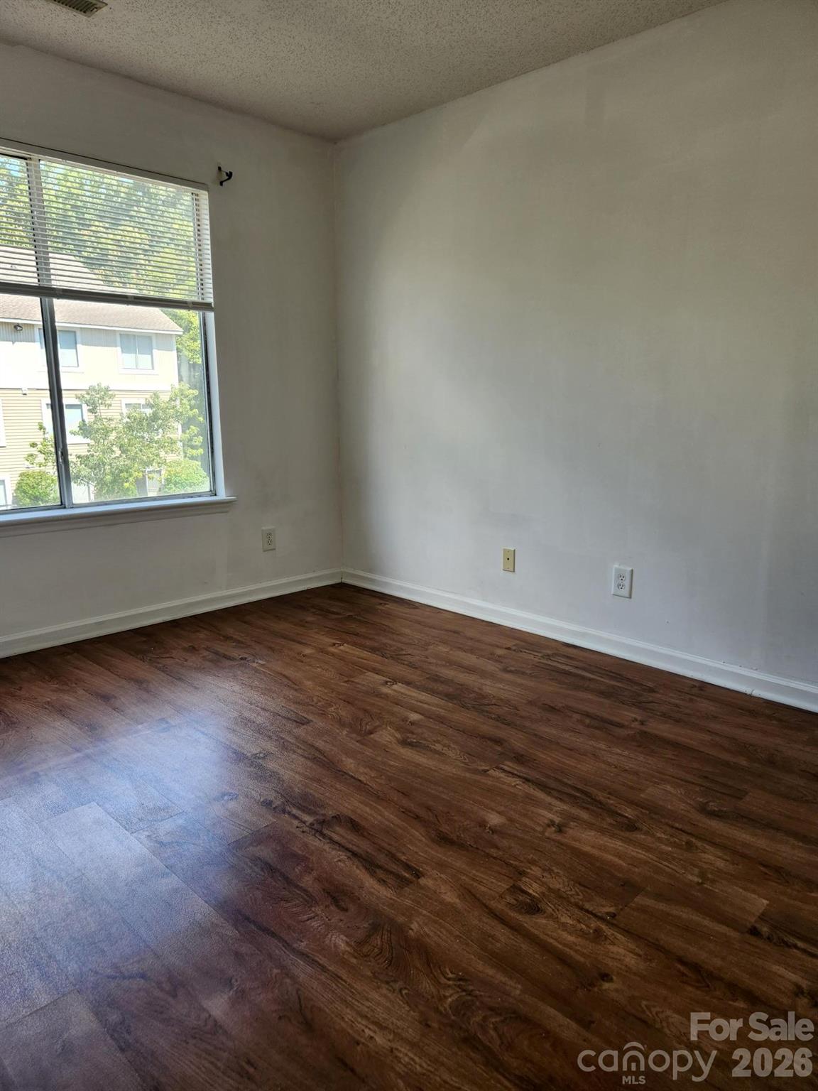 9523 University Terrace Drive H Property Photo 10