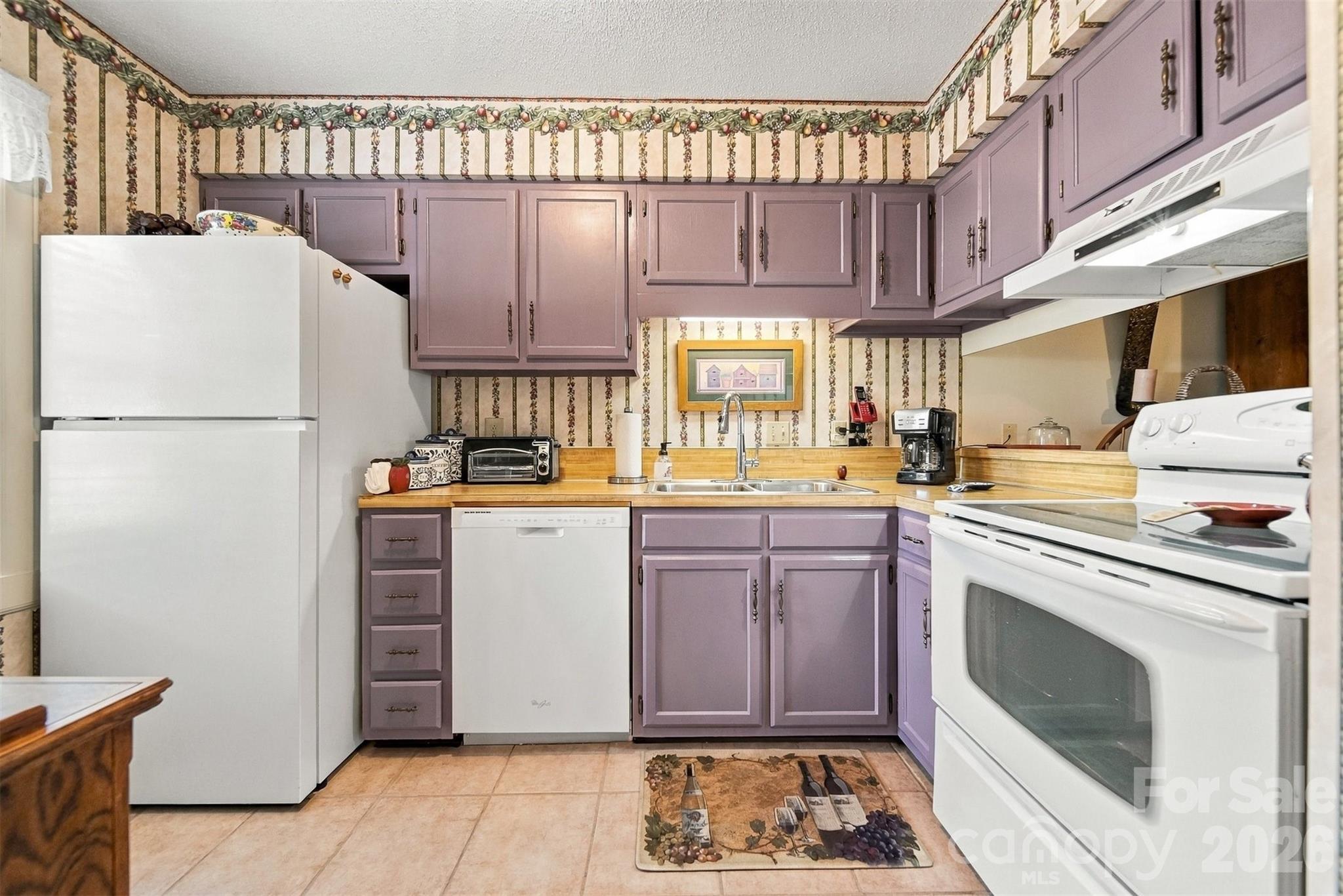 2705 N Center Street 37 Property Photo 5