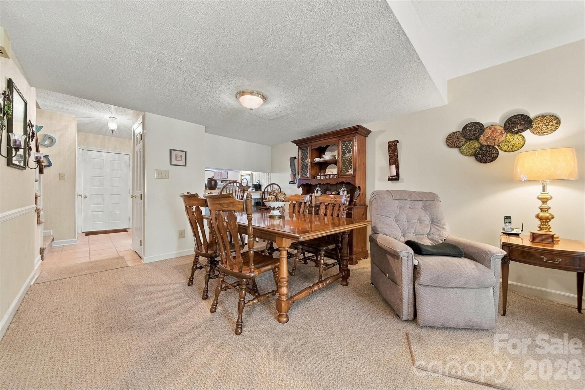 2705 N Center Street 37 Property Photo 8